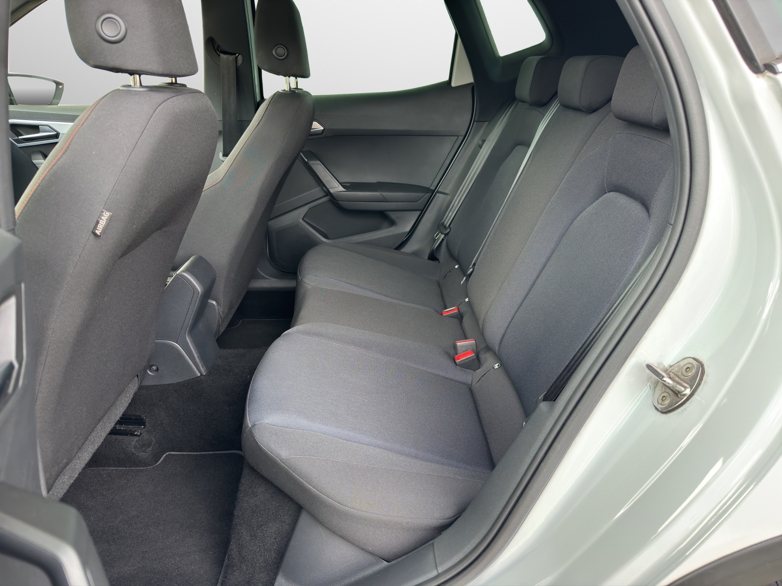SEAT Arona 1.5 TSI Hola FR DSG-image-7