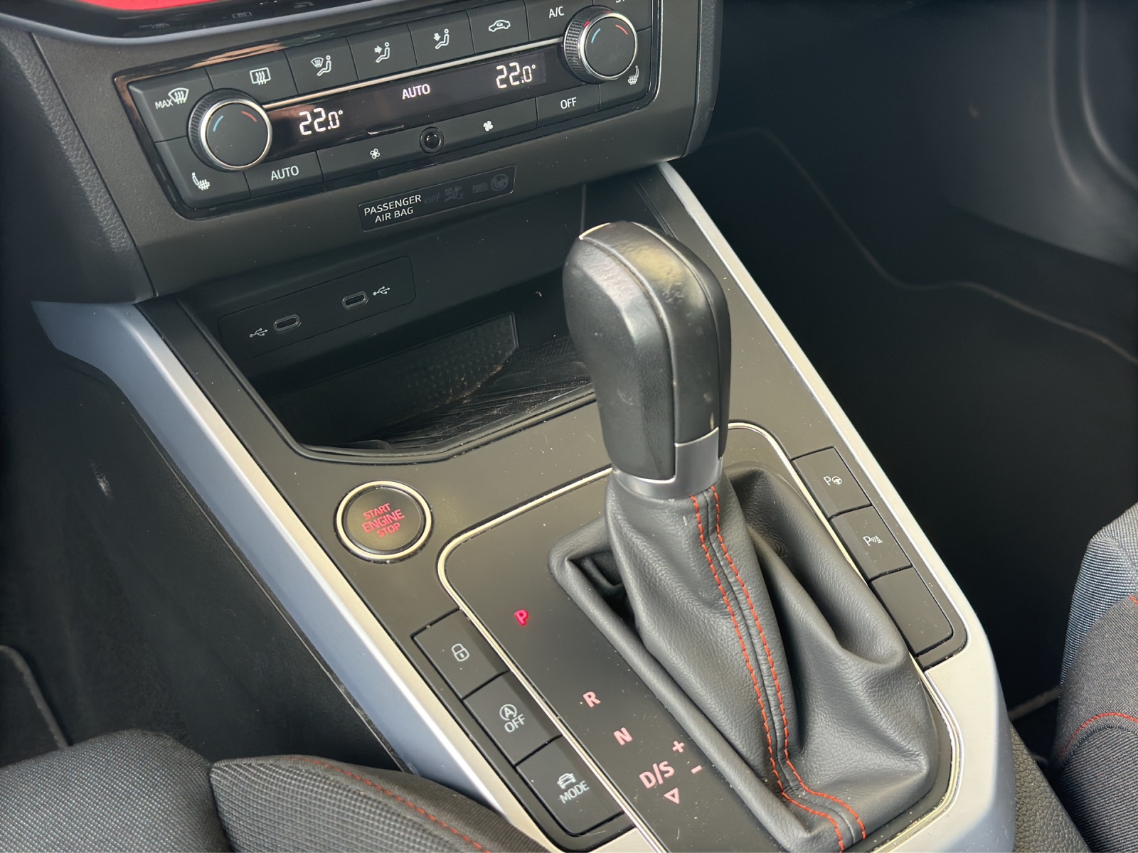 SEAT Arona 1.5 TSI Hola FR DSG-image-11