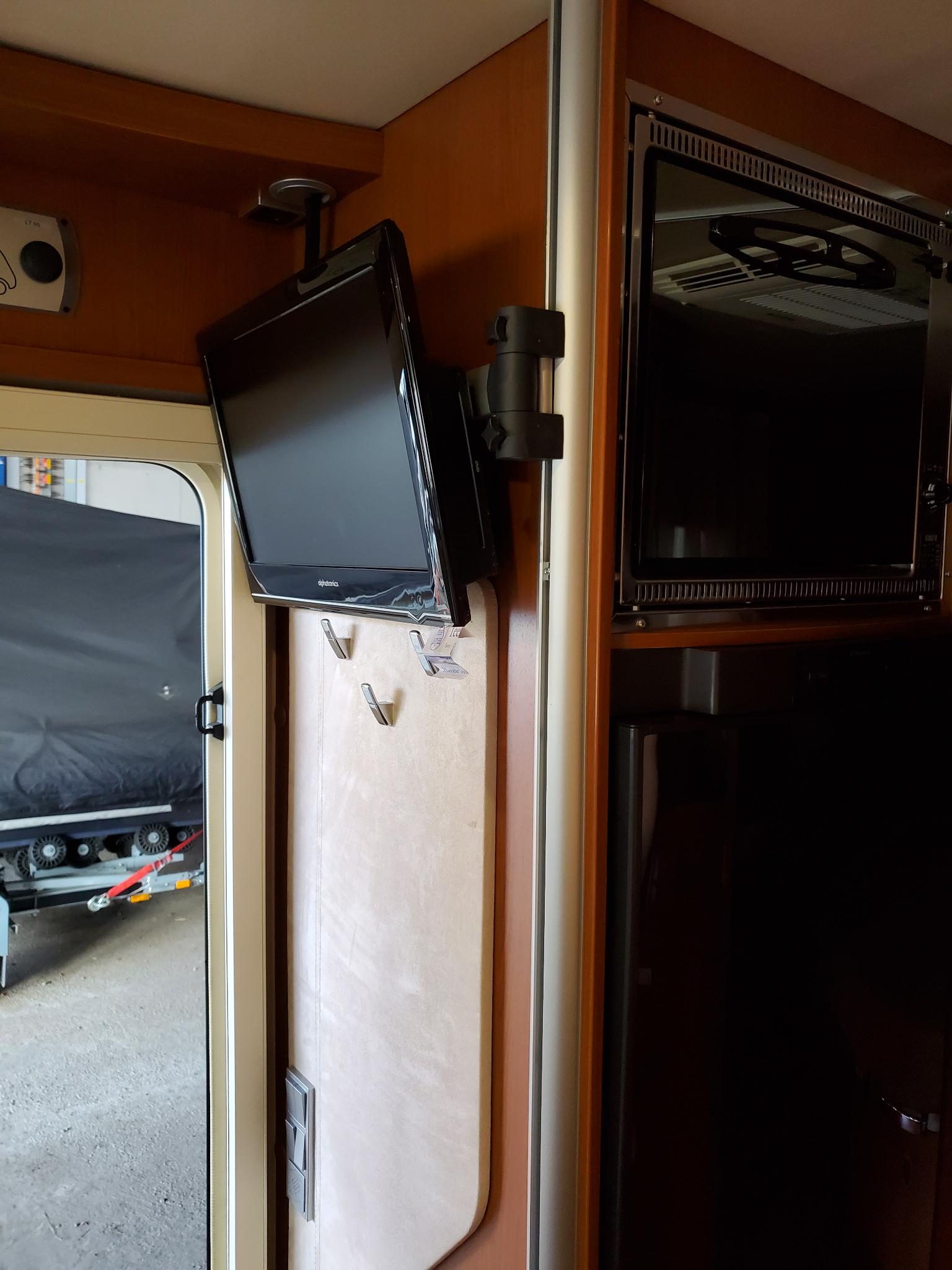 HYMER B598-image-8
