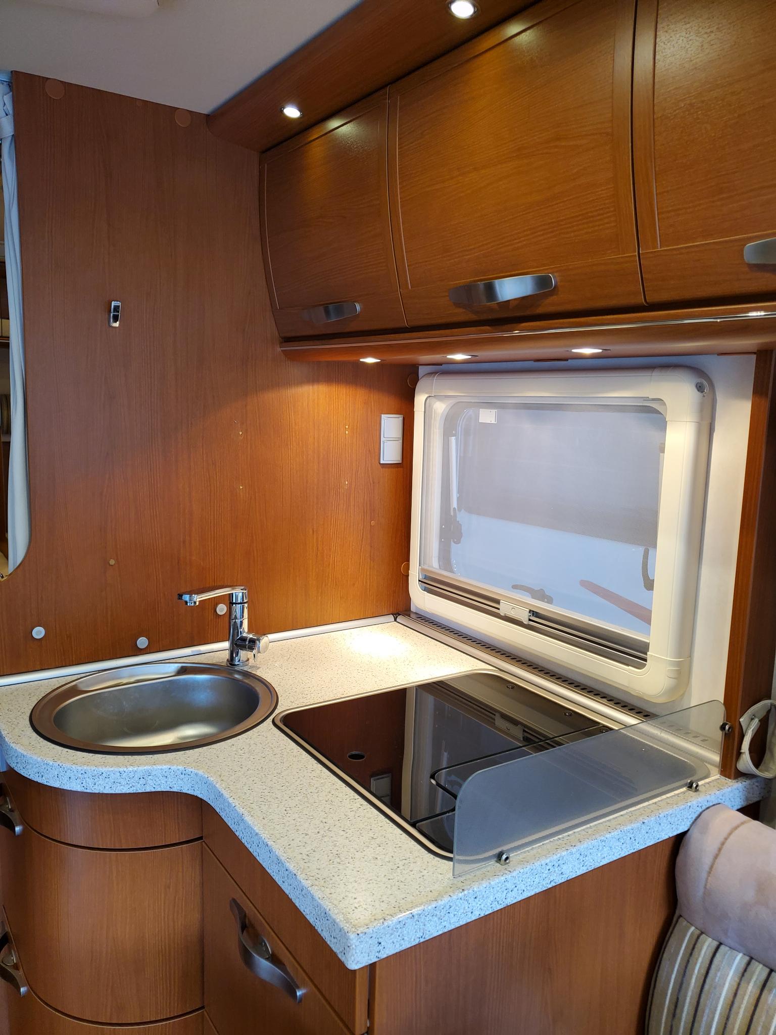 HYMER B598-image-4