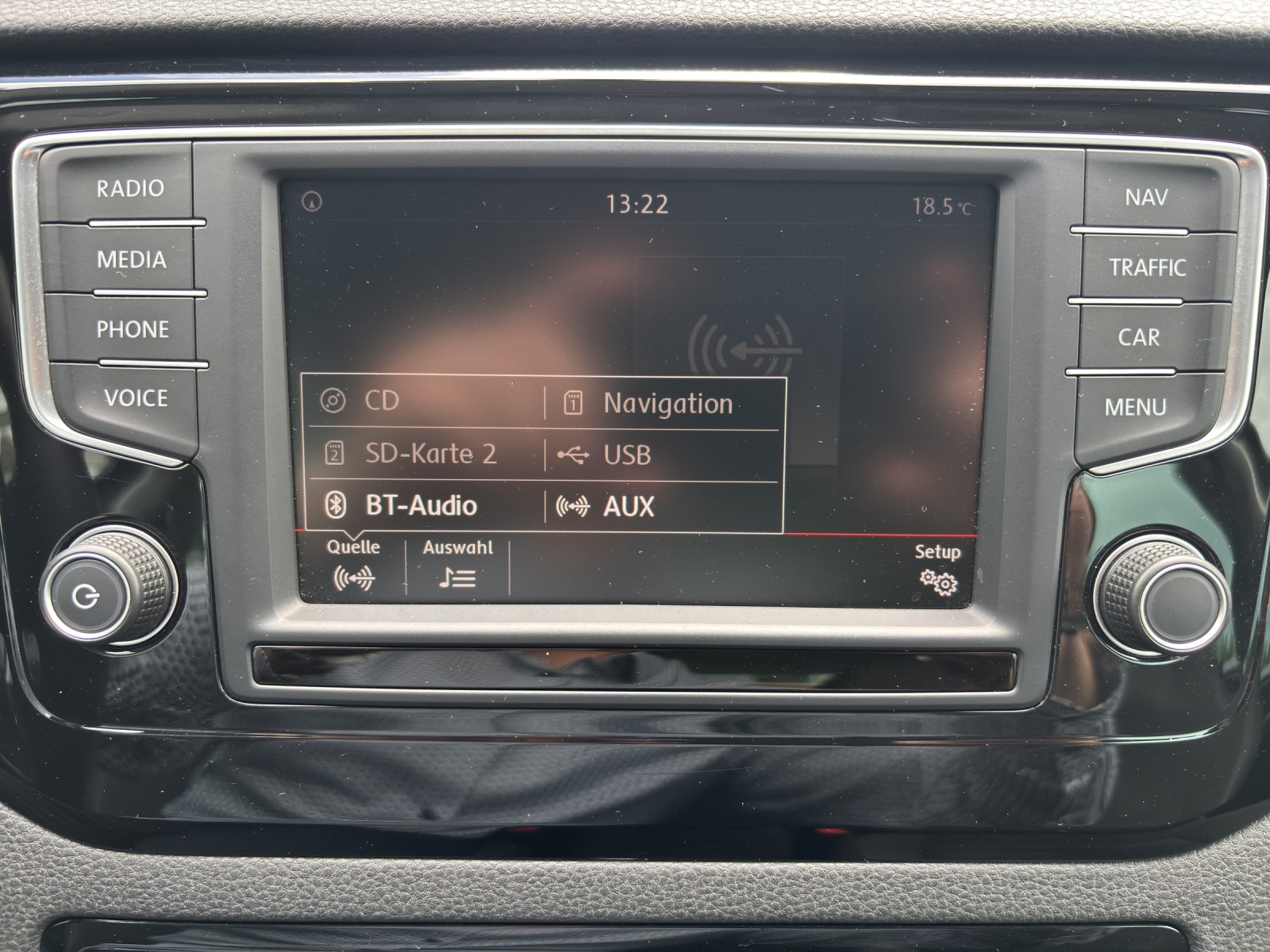 VW Golf Sportsvan 1.4 TSI Highline DSG mit Bi-Xenon und ergoActive-Sitze-image-18