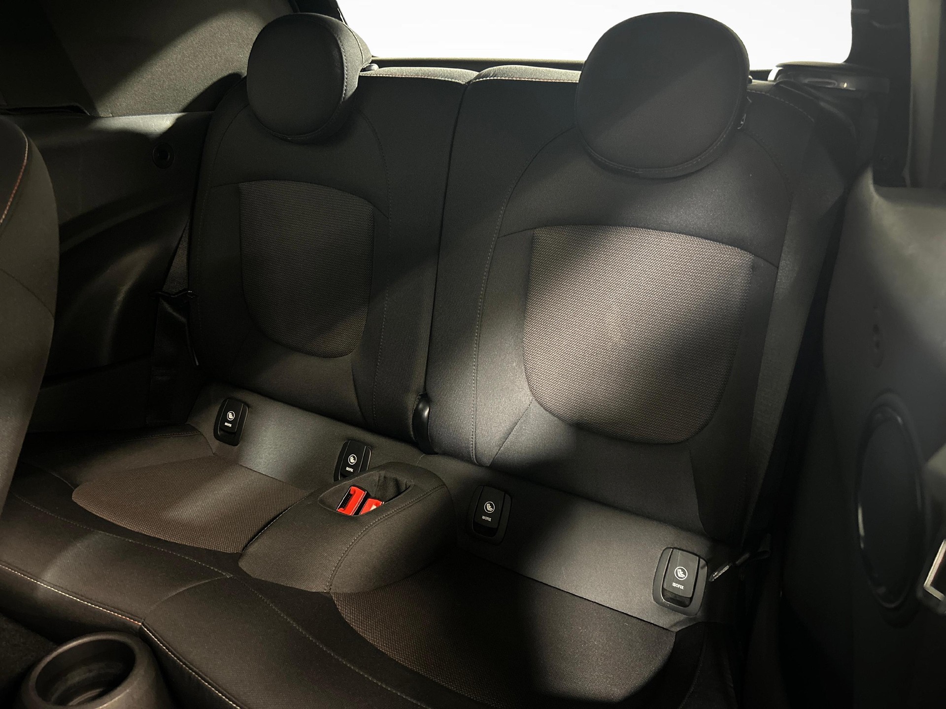 MINI Cabrio F57 1.5i Cooper-image-4