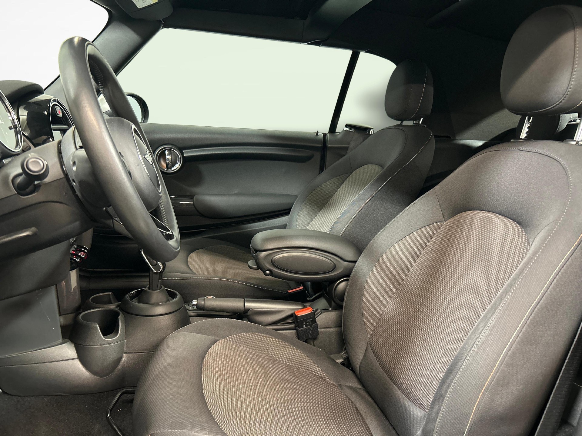 MINI Cabrio F57 1.5i Cooper-showroom-element-3