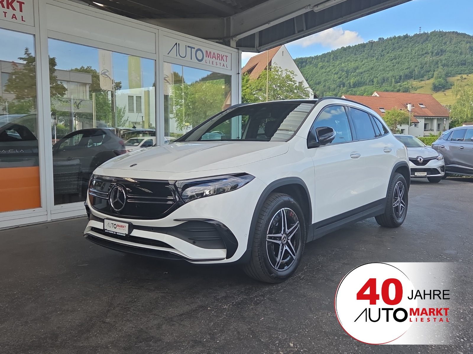 MERCEDES-BENZ EQA 350 AMG Line 4Matic