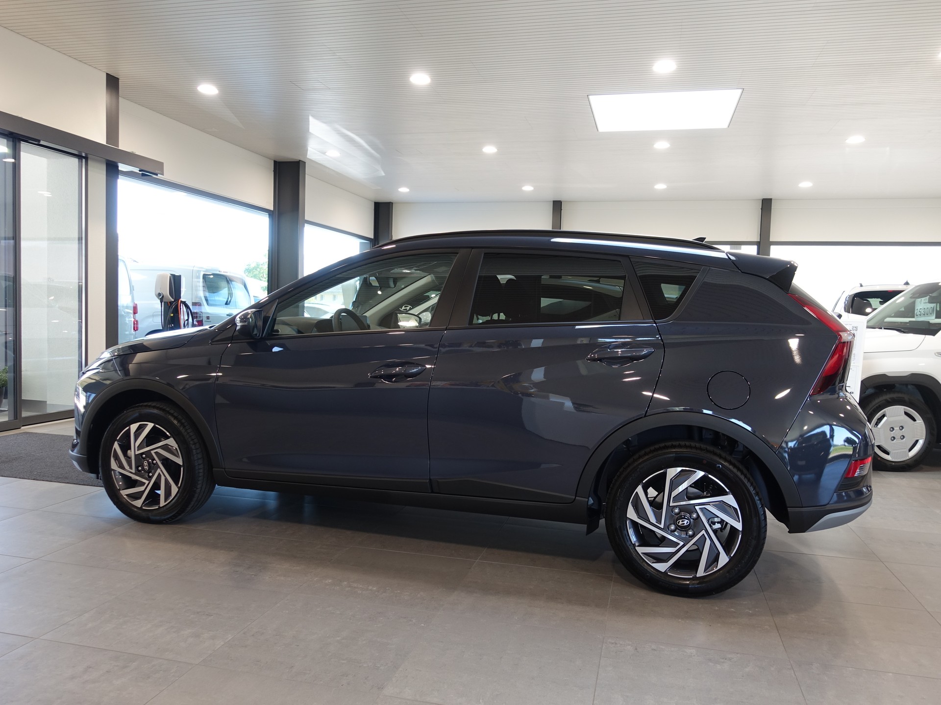 HYUNDAI Bayon 1.0 T-GDi AmpliaDCT-showroom-element-1