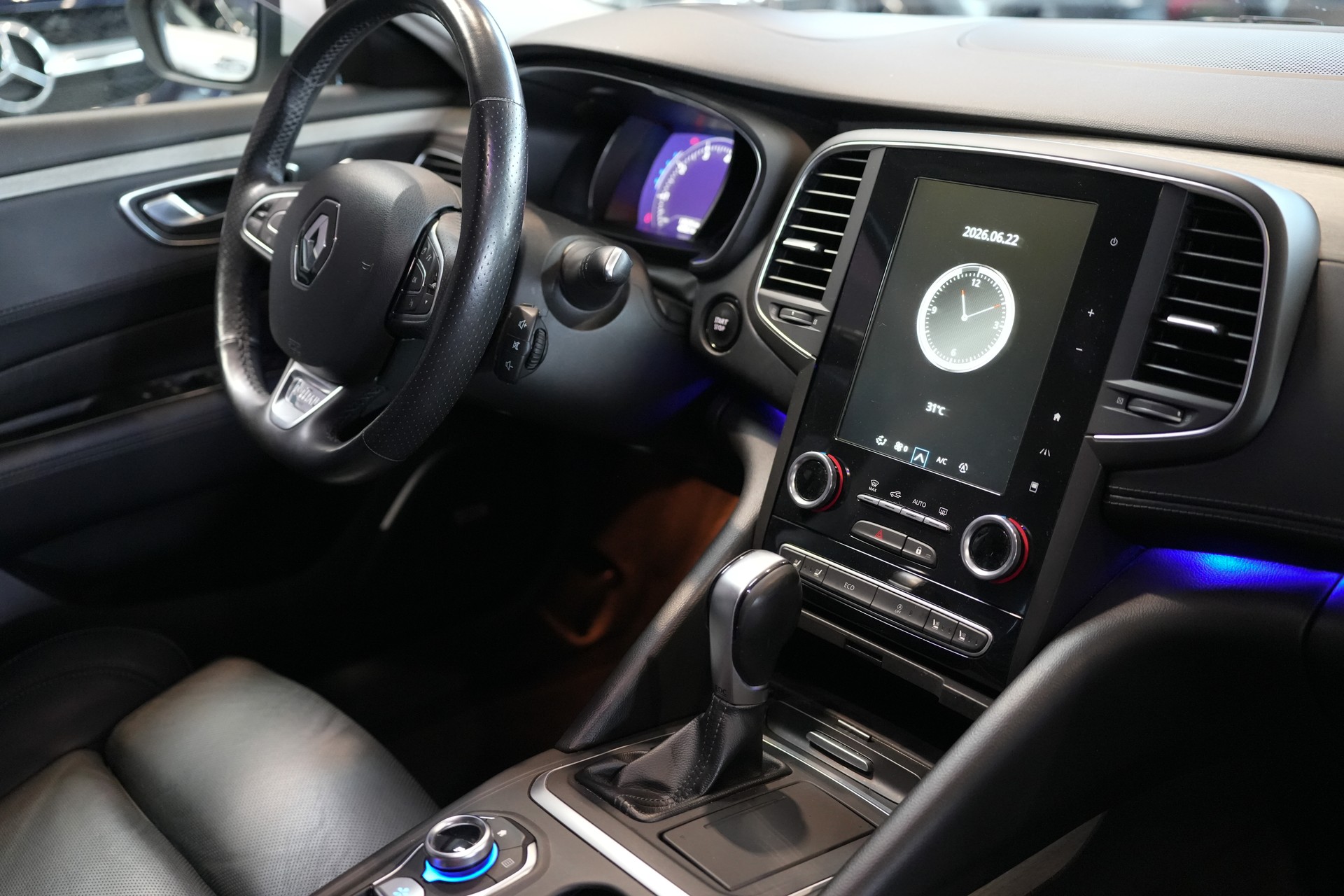 RENAULT Talisman Grandtour 1.8 TCe Initiale EDC-image-7