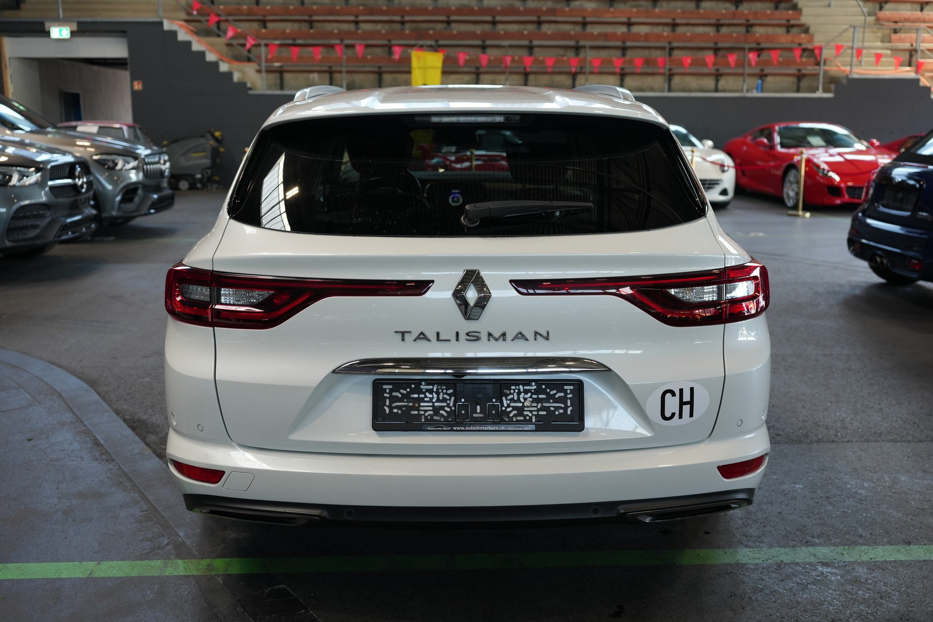 RENAULT Talisman Grandtour 1.8 TCe Initiale EDC-showroom-element-2