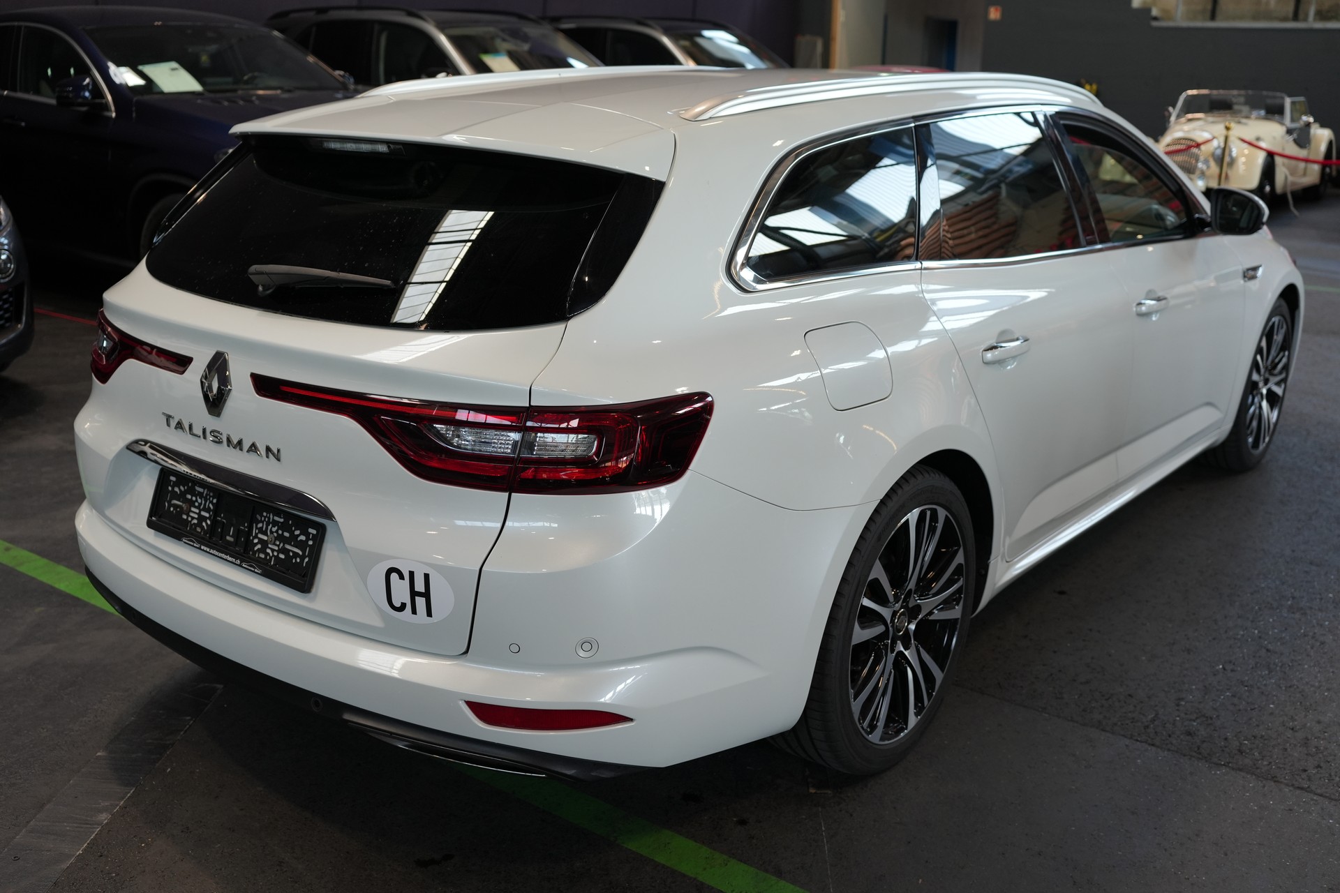 RENAULT Talisman Grandtour 1.8 TCe Initiale EDC-showroom-element-3