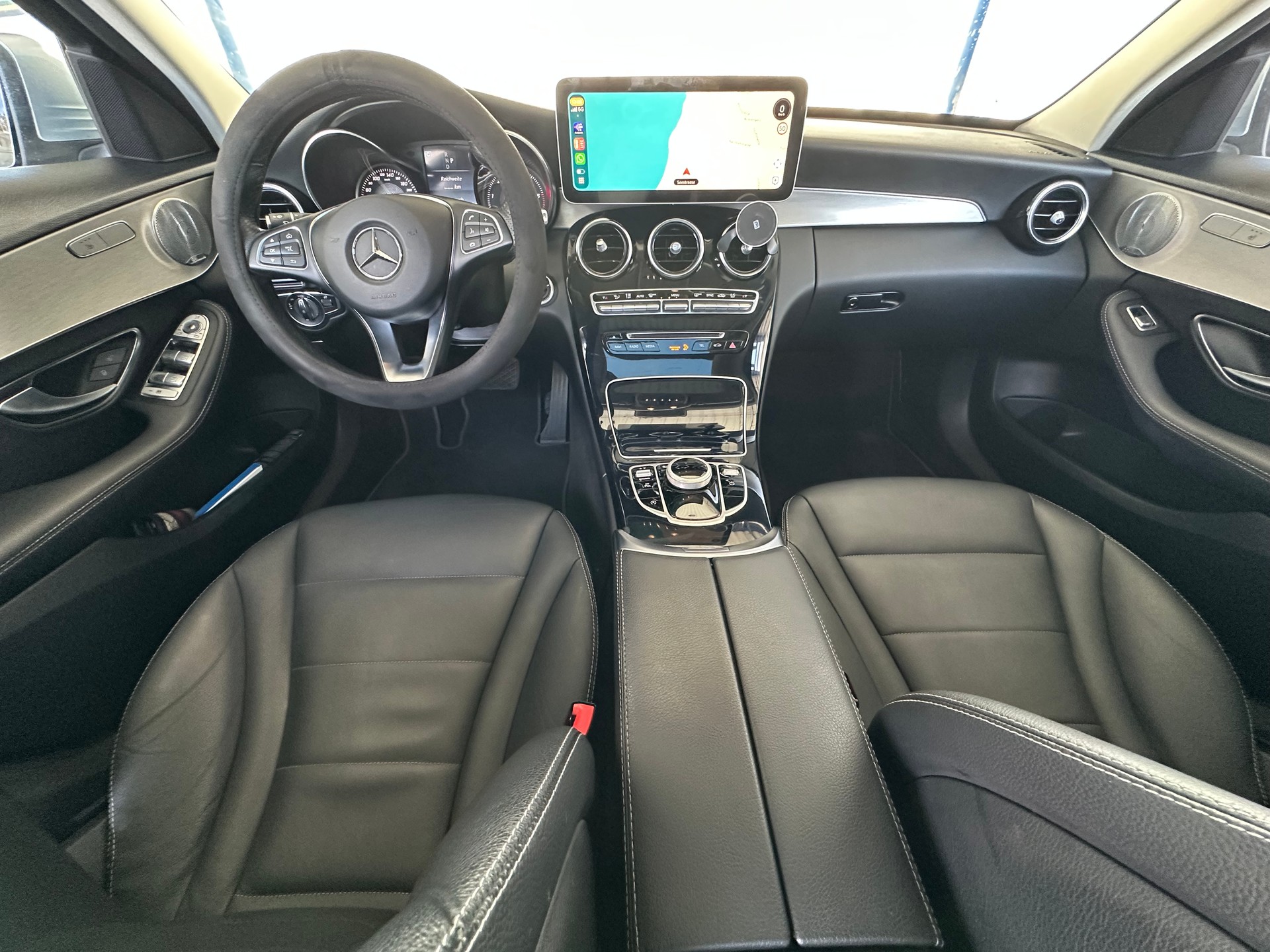 MERCEDES-BENZ C 220 d Avantgarde 4Matic 9G-Tronic-image-17