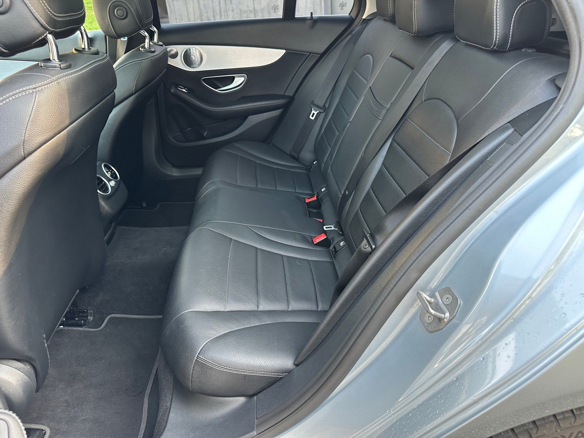 MERCEDES-BENZ C 220 d Avantgarde 4Matic 9G-Tronic-image-13