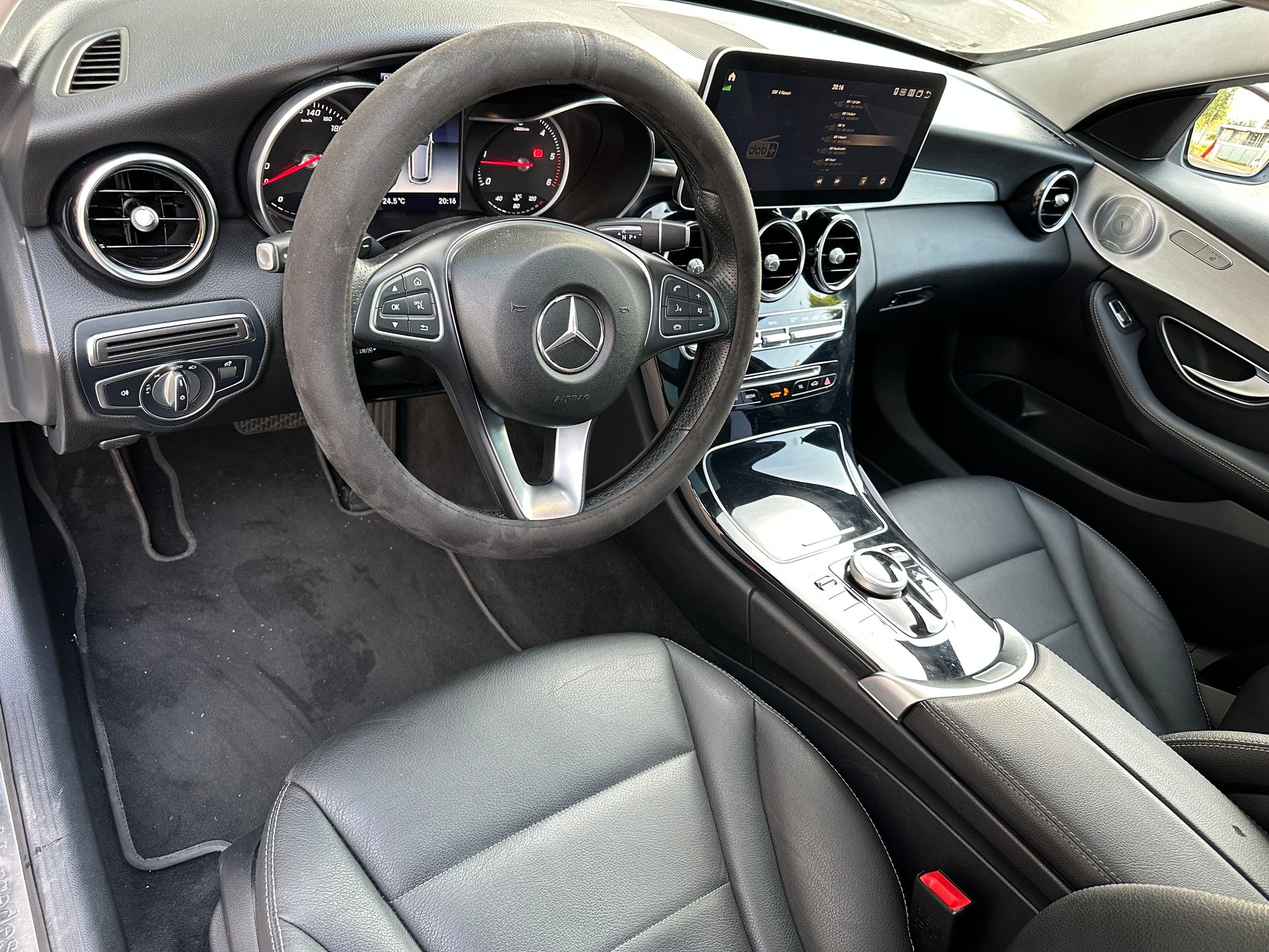 MERCEDES-BENZ C 220 d Avantgarde 4Matic 9G-Tronic-image-11