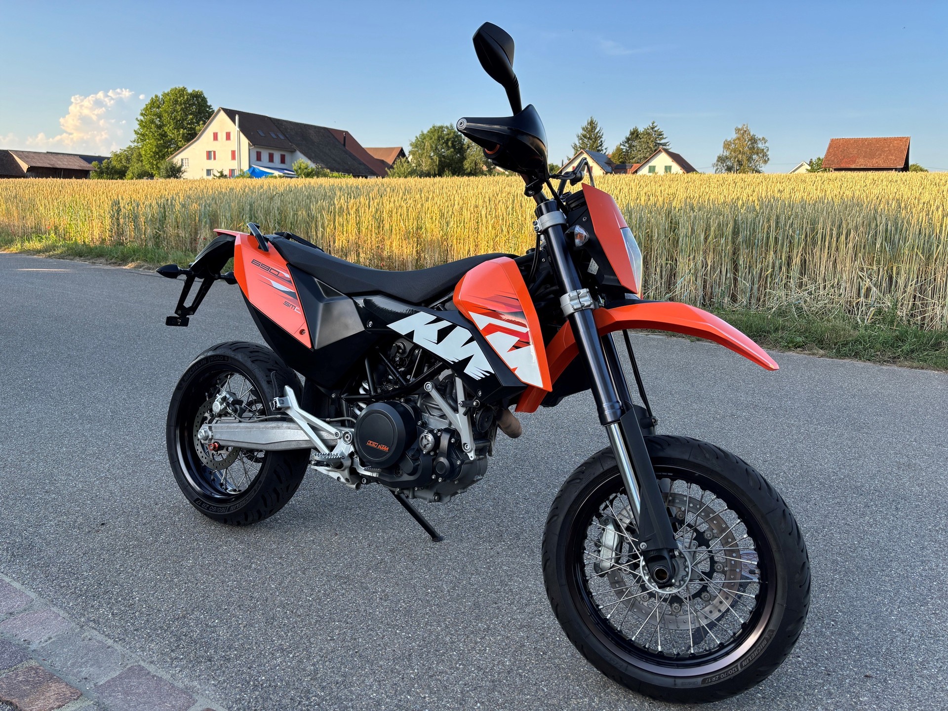 KTM 690 SM-image-3