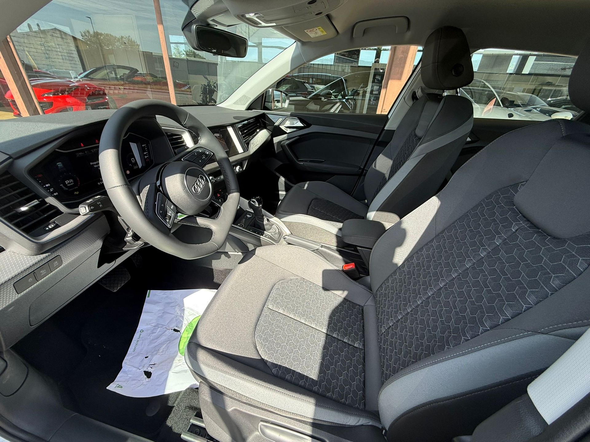 AUDI A1 Sportback 30 TFSI S Line S-tronic-image-6