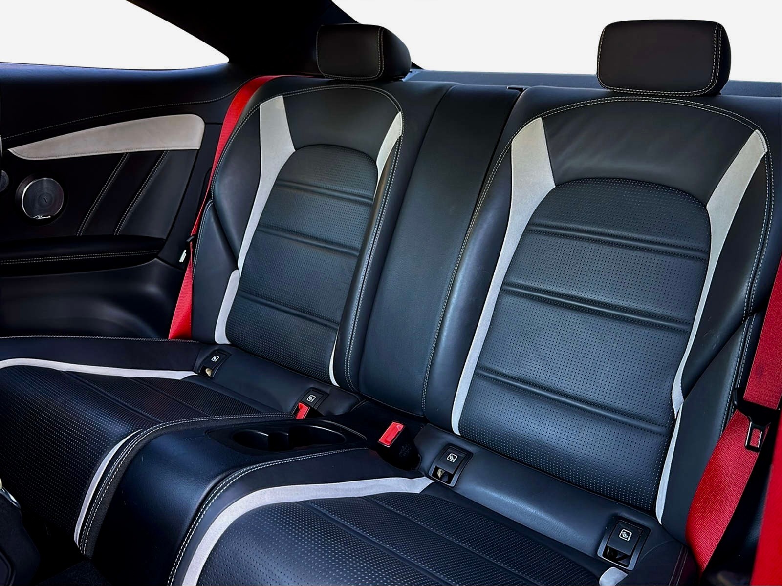 MERCEDES-BENZ C 63 S AMG 9G-tronic-image-10