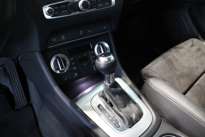 AUDI Q3 2.0 TDI quattro S-tronic-image-32