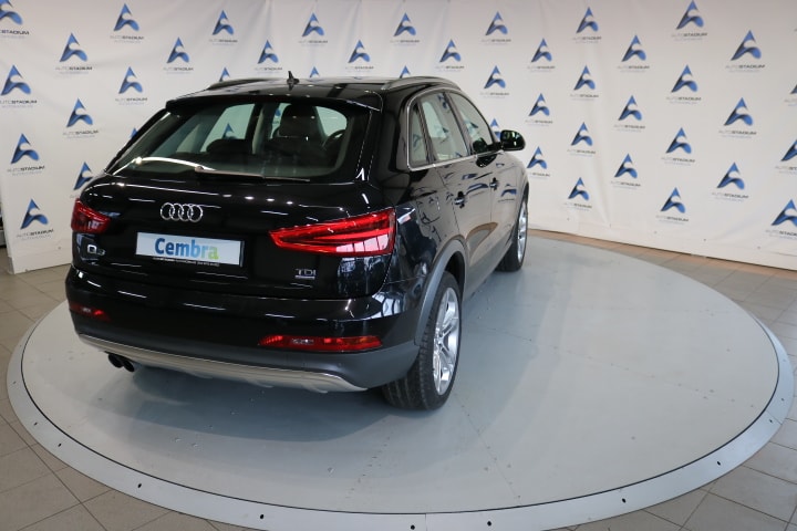 AUDI Q3 2.0 TDI quattro S-tronic-image-12