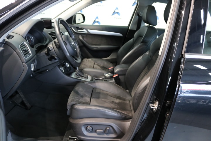 AUDI Q3 2.0 TDI quattro S-tronic-showroom-element-3