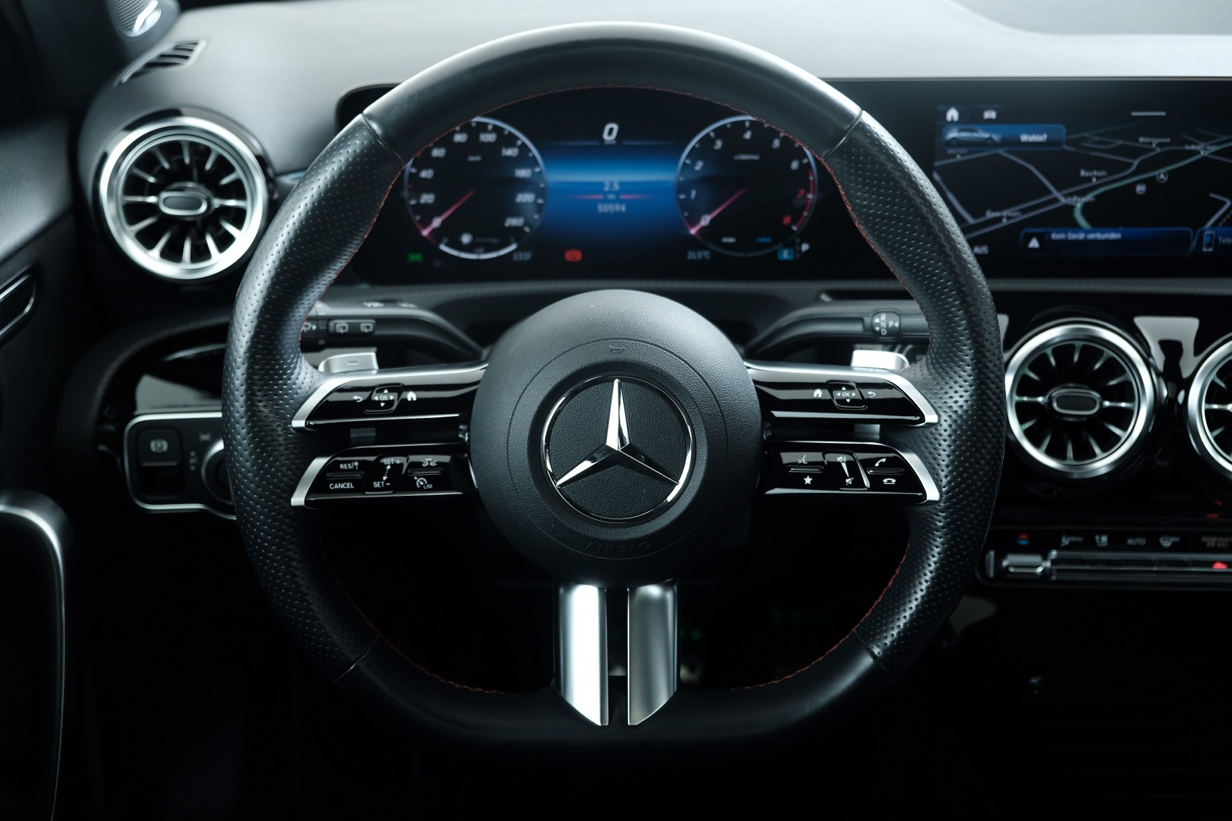 MERCEDES-BENZ A-CLASS W177 A 180 AMG Line-image-7