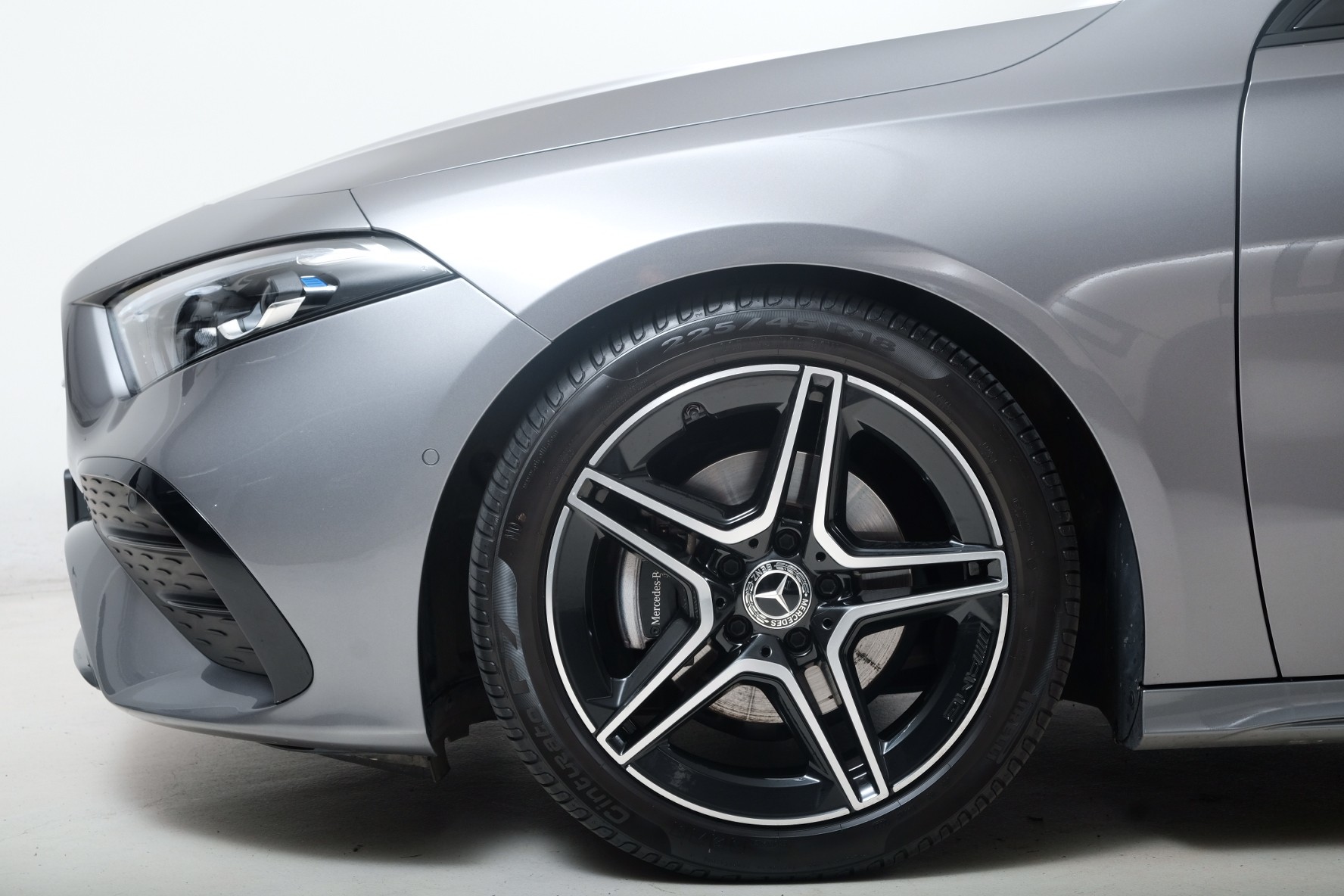 MERCEDES-BENZ A-CLASS W177 A 180 AMG Line-showroom-element-2