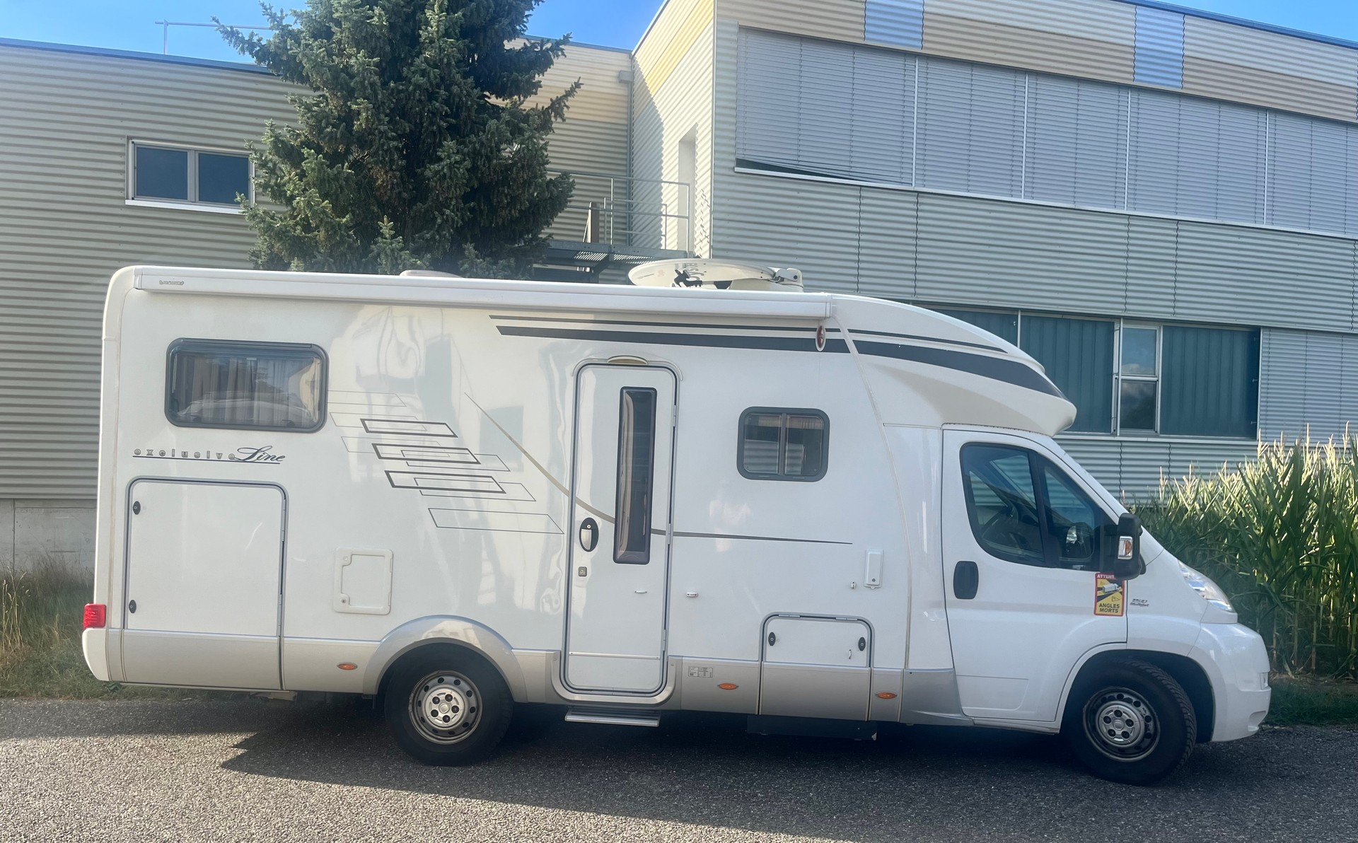HYMER T 614 Exklusive Line mit Hubbett