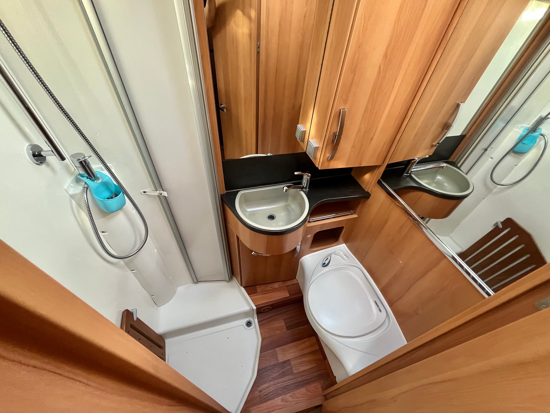 HYMER T 614 Exklusive Line mit Hubbett-image-7