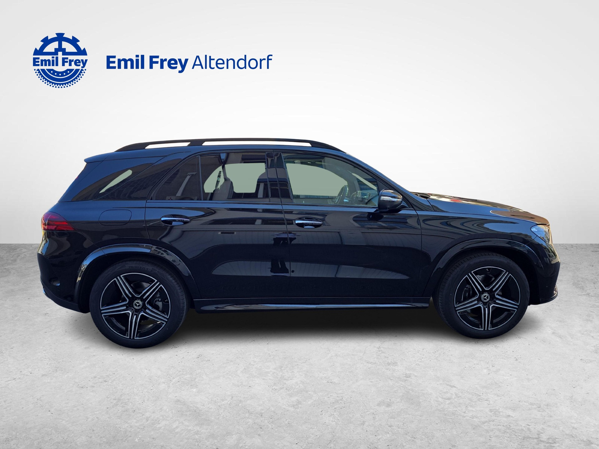 MERCEDES-BENZ GLE 300 d 4MATIC AMG Line-image-5