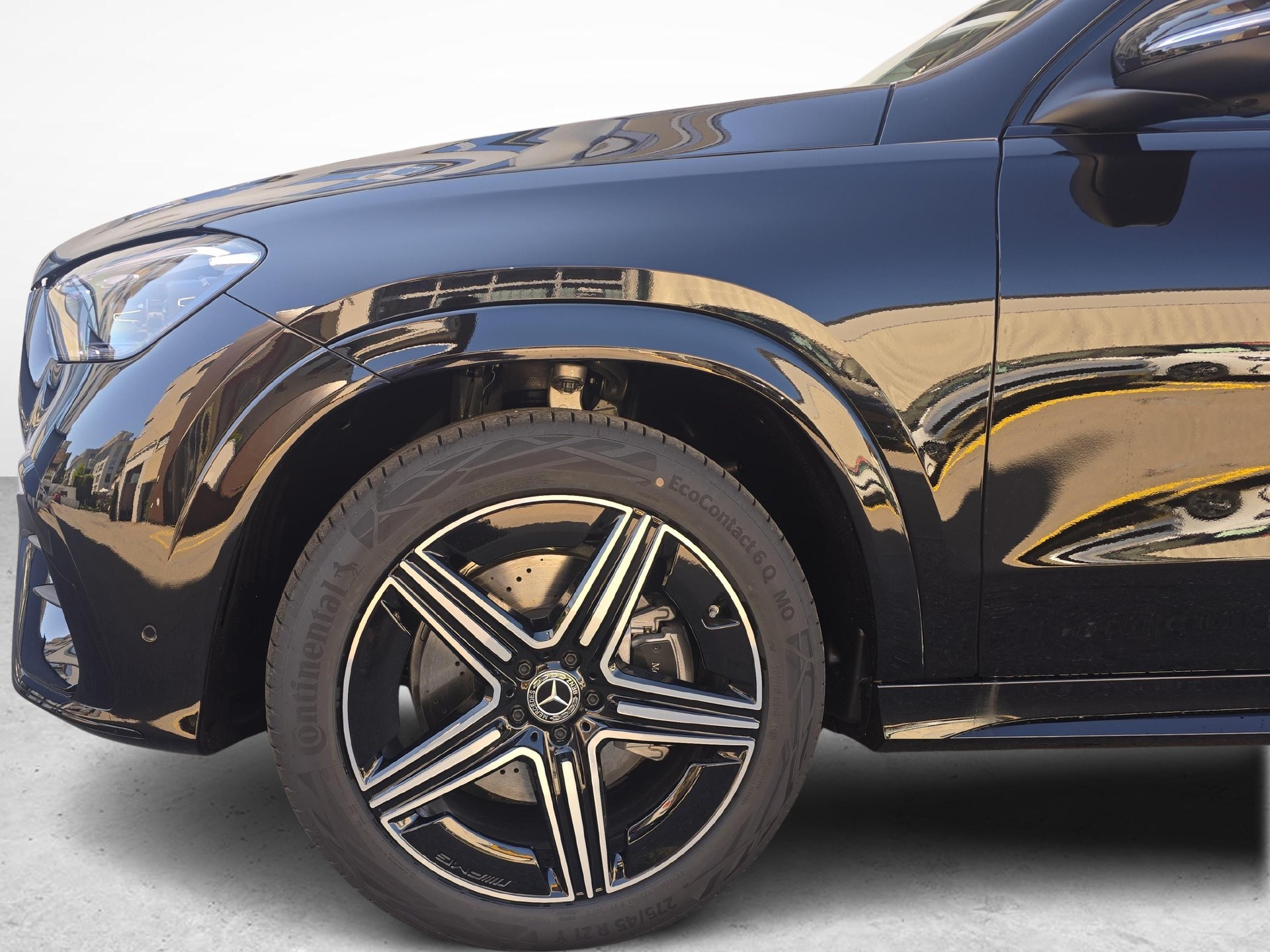 MERCEDES-BENZ GLE 300 d 4MATIC AMG Line-image-12