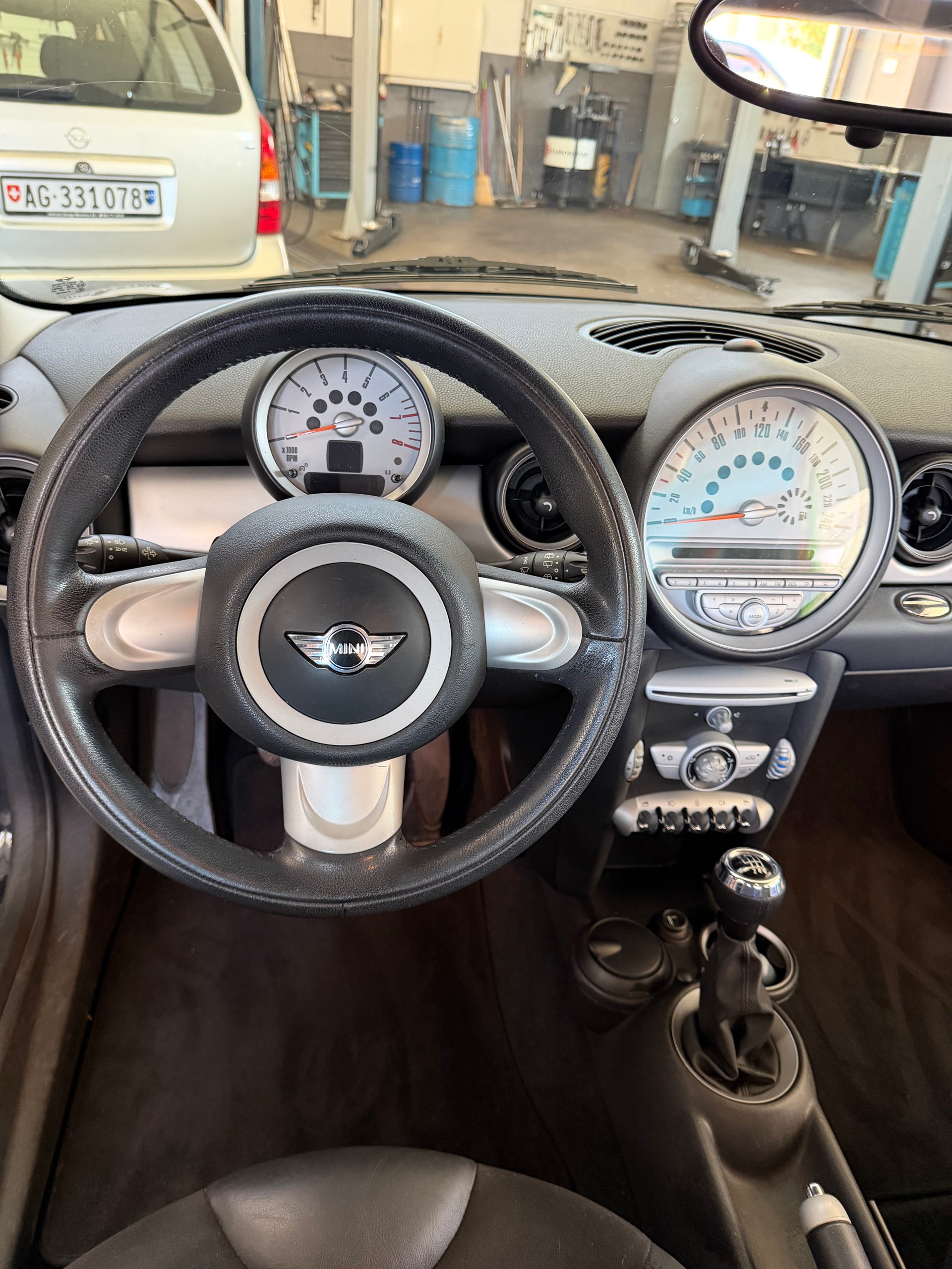 MINI Cooper-image-11