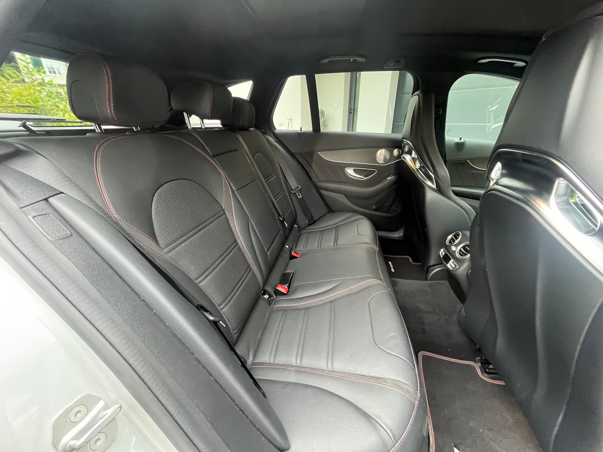 MERCEDES-BENZ C 43 AMG 4matic-image-6