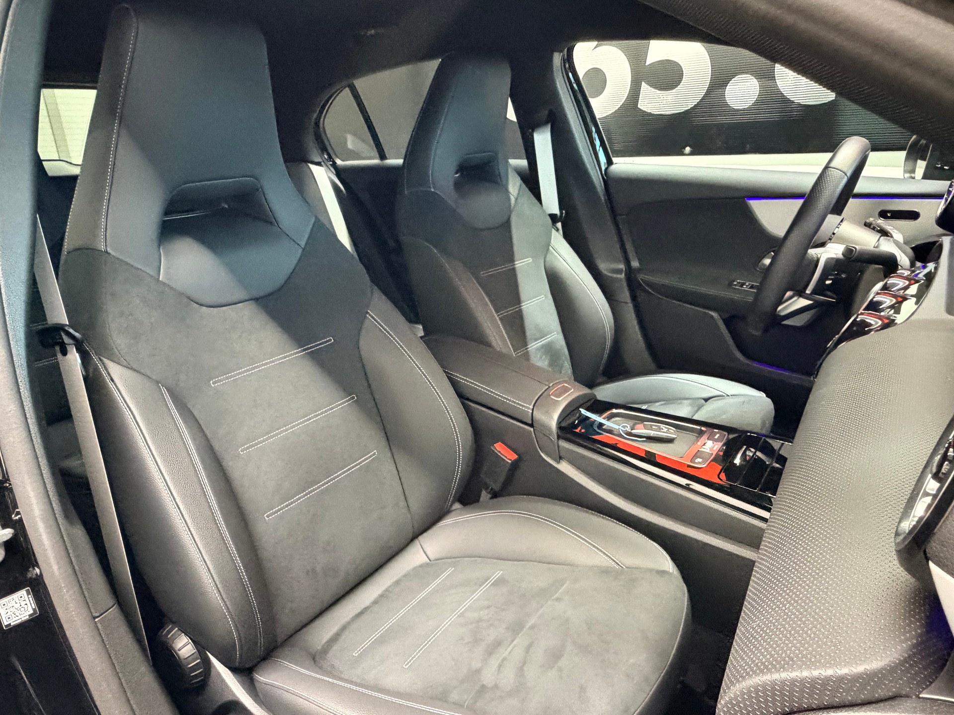 MERCEDES-BENZ A 200 AMG 7G-DCT-image-19