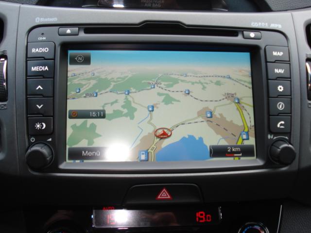 KIA Sportage 2.0 CRDi Style-image-22