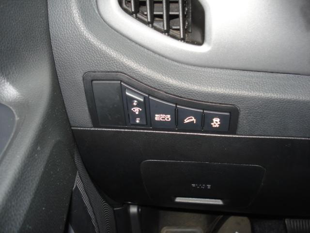 KIA Sportage 2.0 CRDi Style-image-21