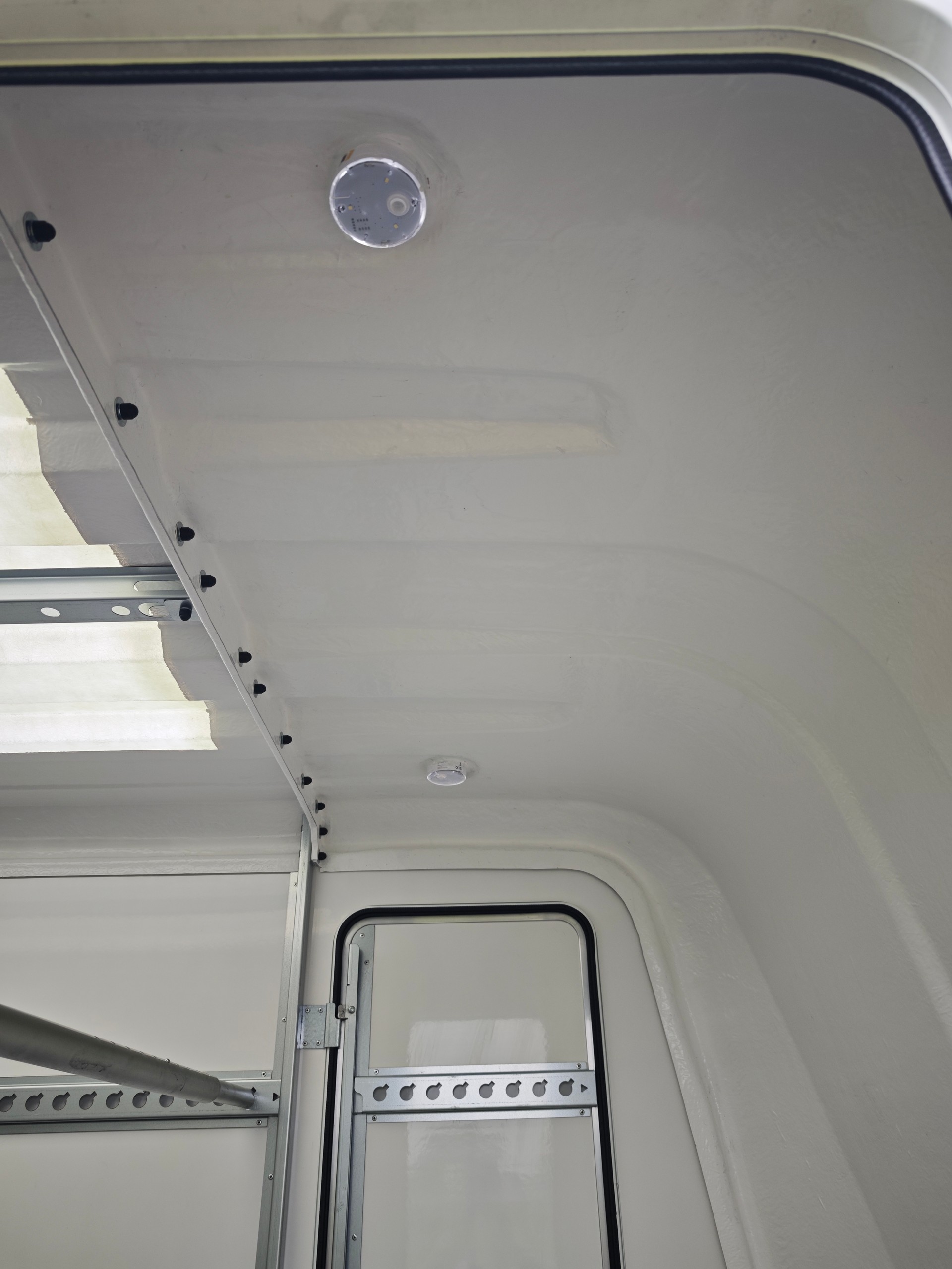 BRIAN JAMES TRAILERS Box-Van 600-3016-27-2-12-W-image-3