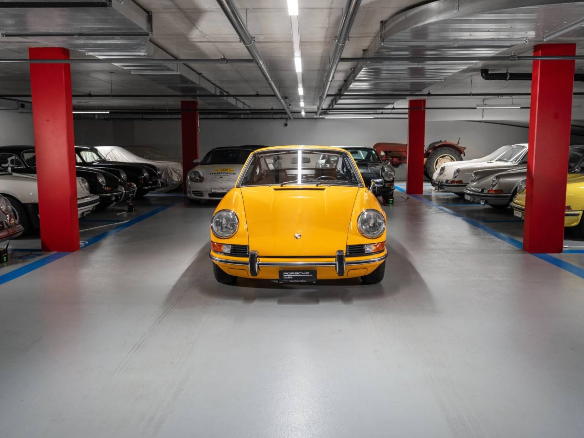 PORSCHE 911 T 2.4 Coupé-showroom-element-1