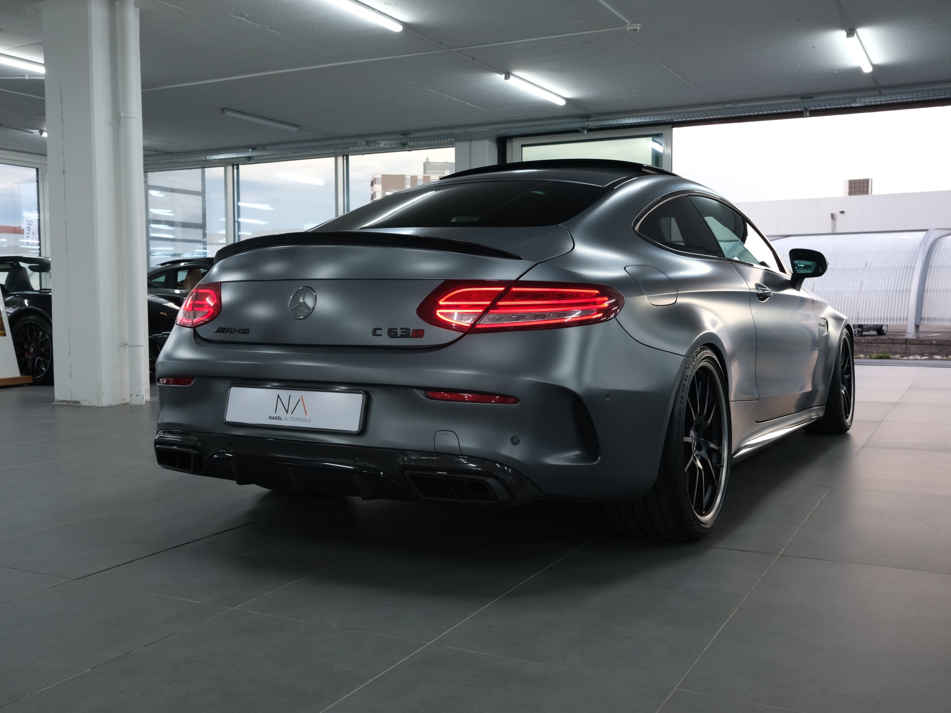 MERCEDES-BENZ C 63 S AMG Edition 1 Speedshift *Akrapovic* *Burmester* *Panorama*-showroom-element-2