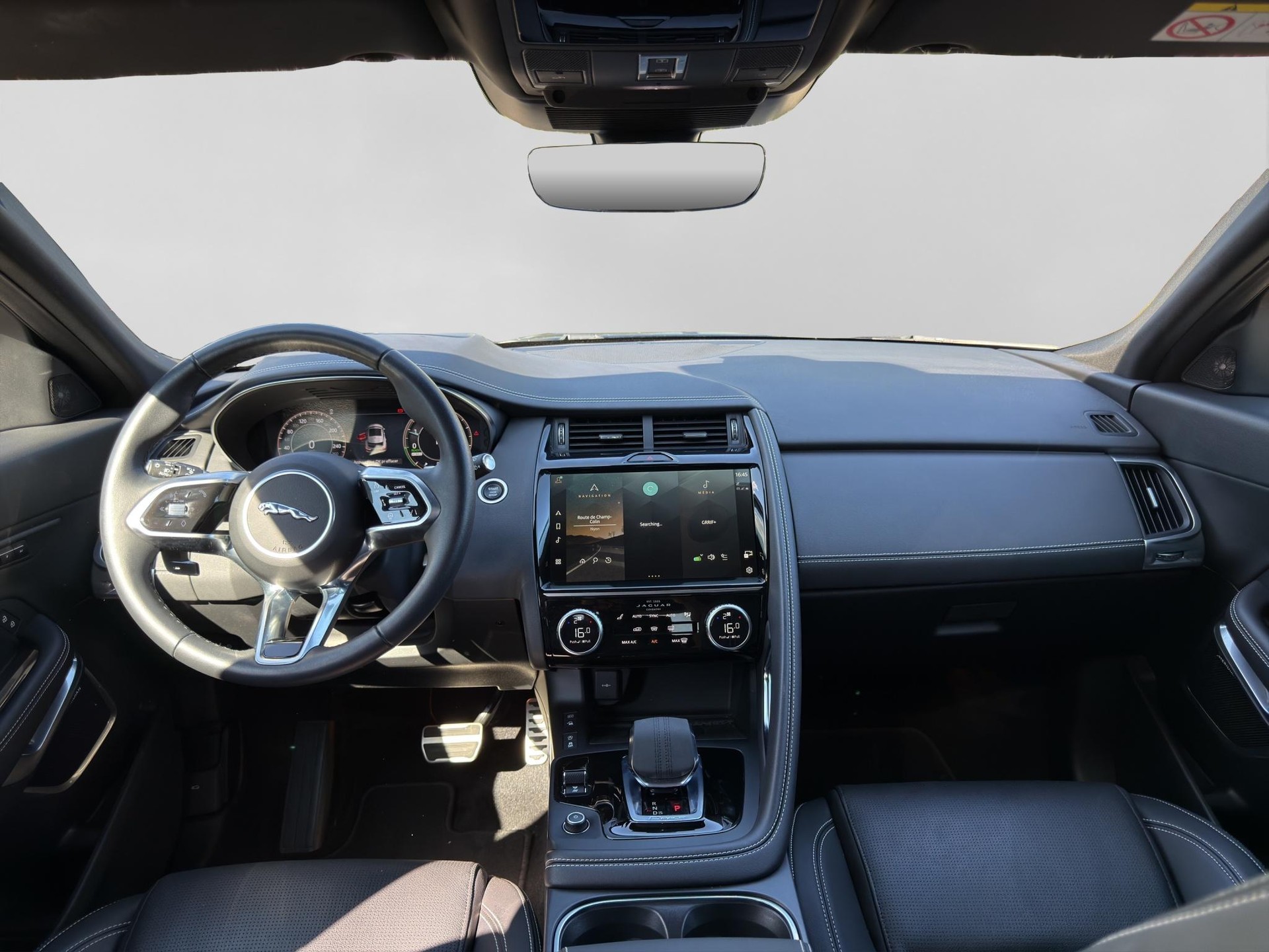 JAGUAR E-Pace 1.5 T 300e R-Dynamic SE AWD-image-8