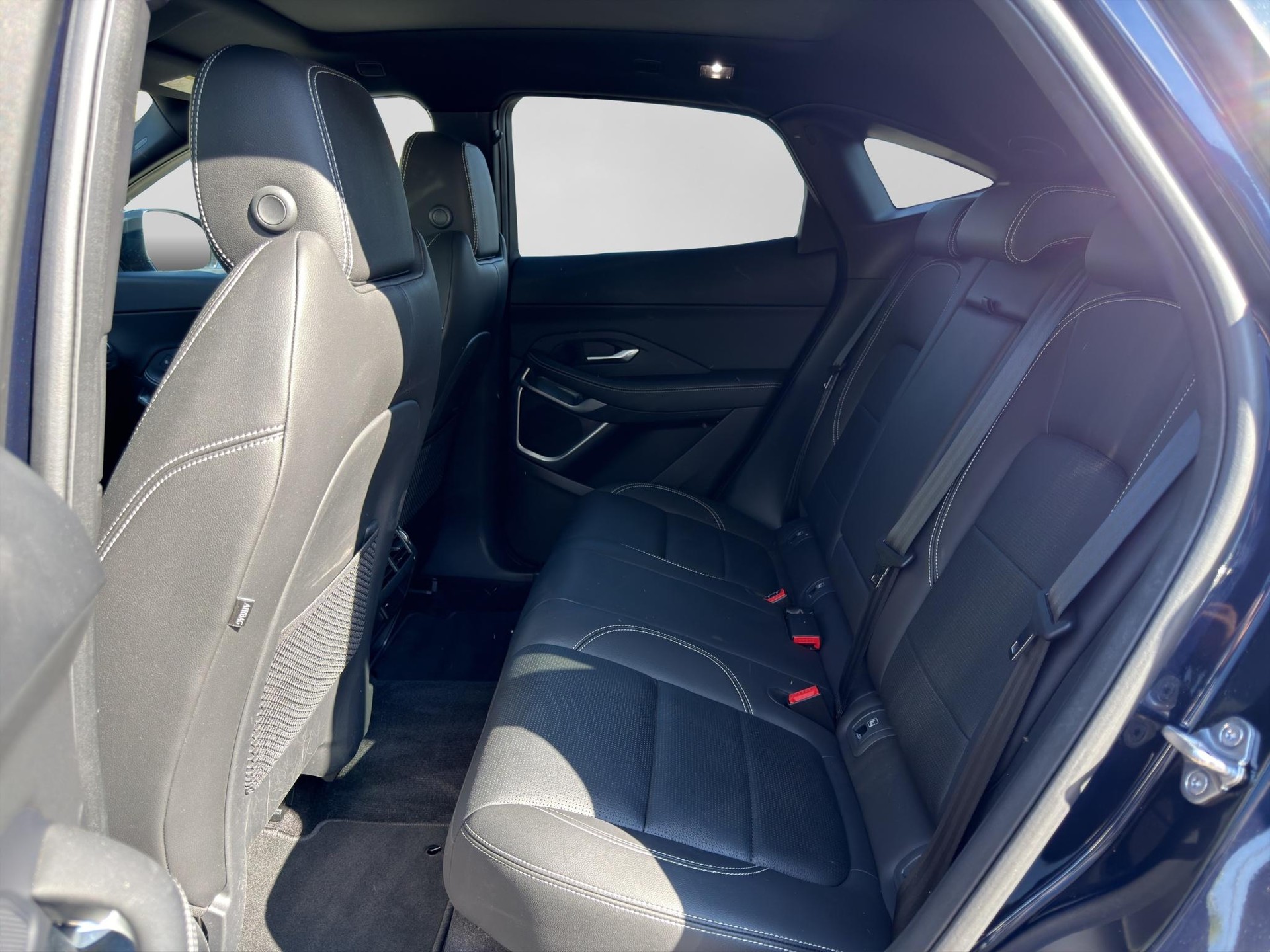 JAGUAR E-Pace 1.5 T 300e R-Dynamic SE AWD-image-7