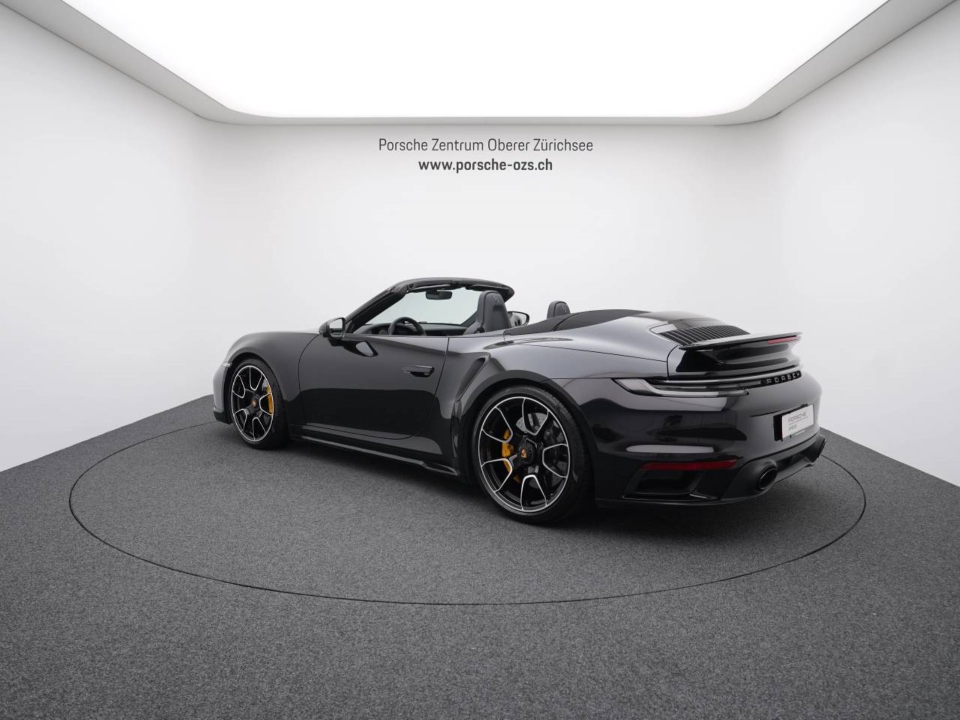 PORSCHE 911 Turbo S Cabriolet-showroom-element-2