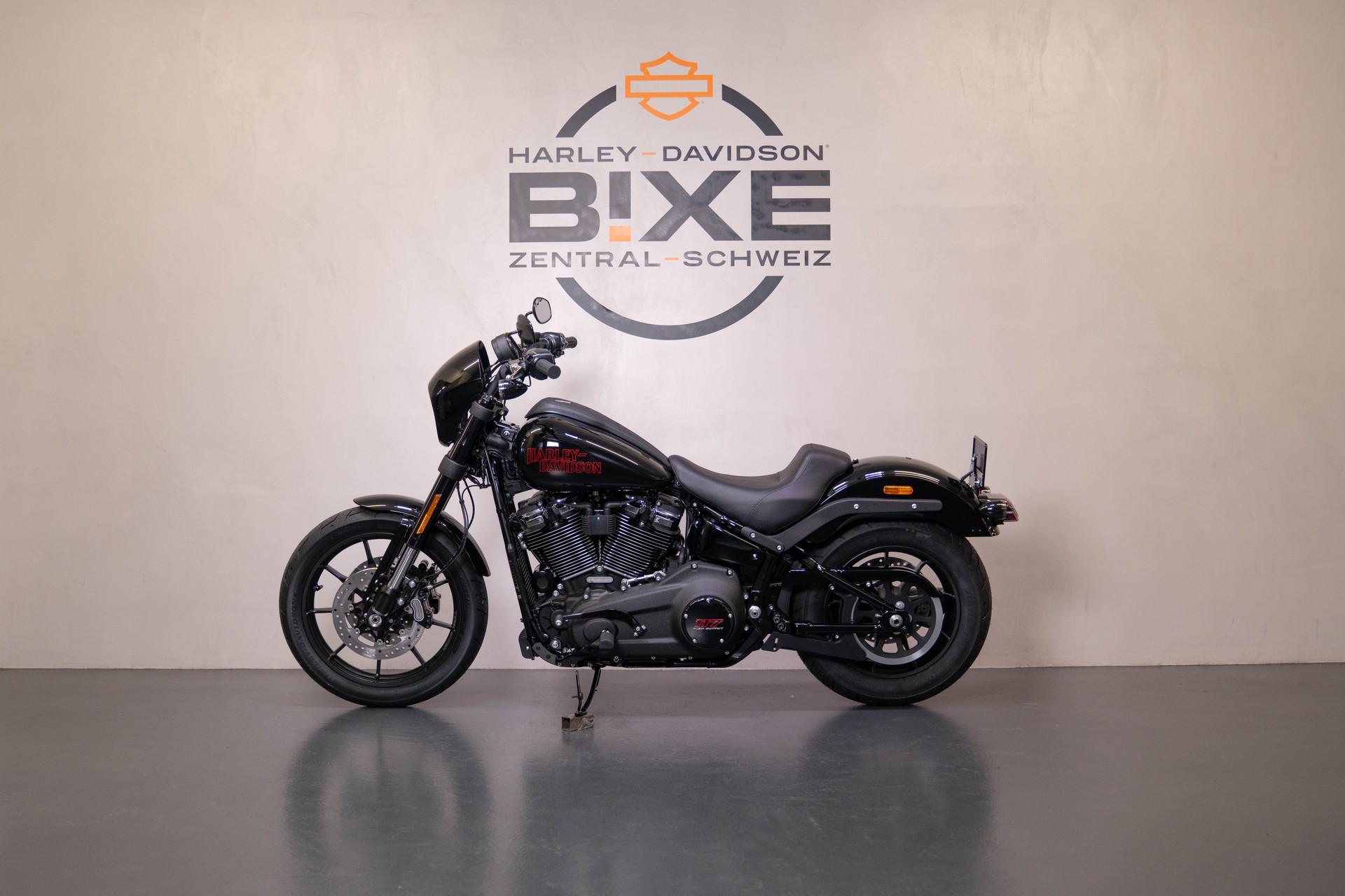 HARLEY-DAVIDSON FXLRS Low Rider S 117ci-showroom-element-1