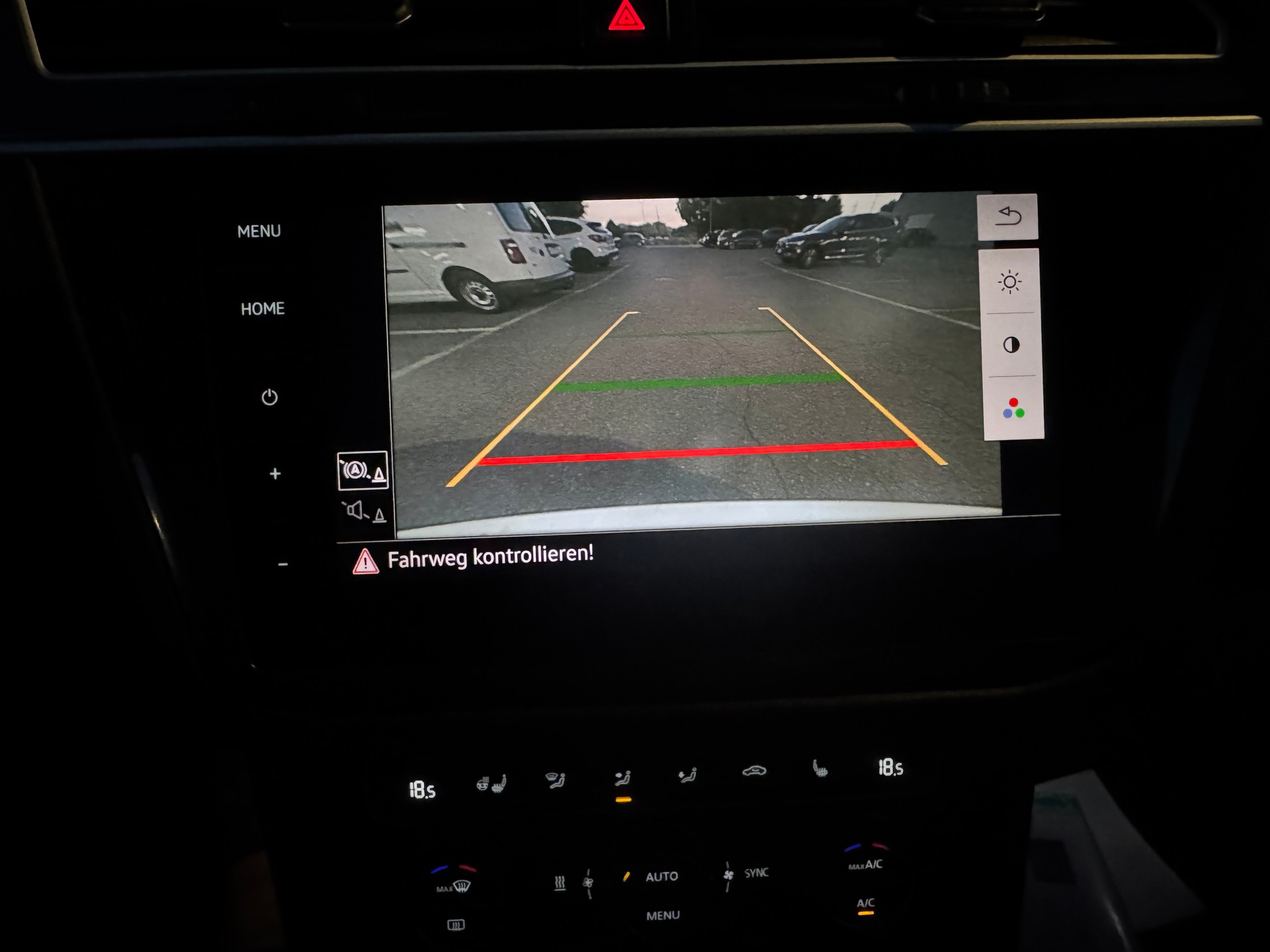 VW Tiguan 2.0 TDI 190-PS SCR Highline 4Motion DSG-image-28