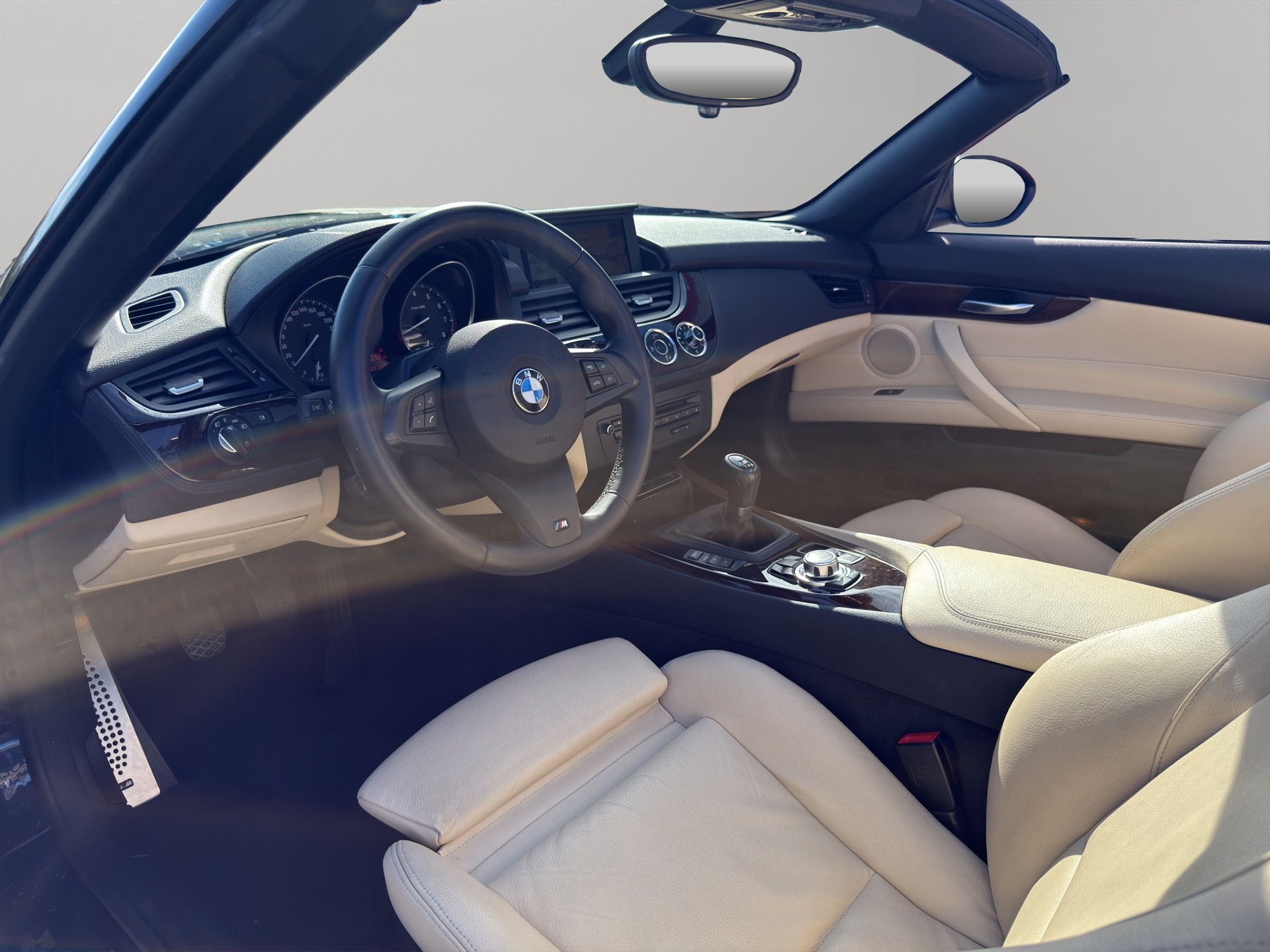 BMW Z4 sDrive35i-image-14