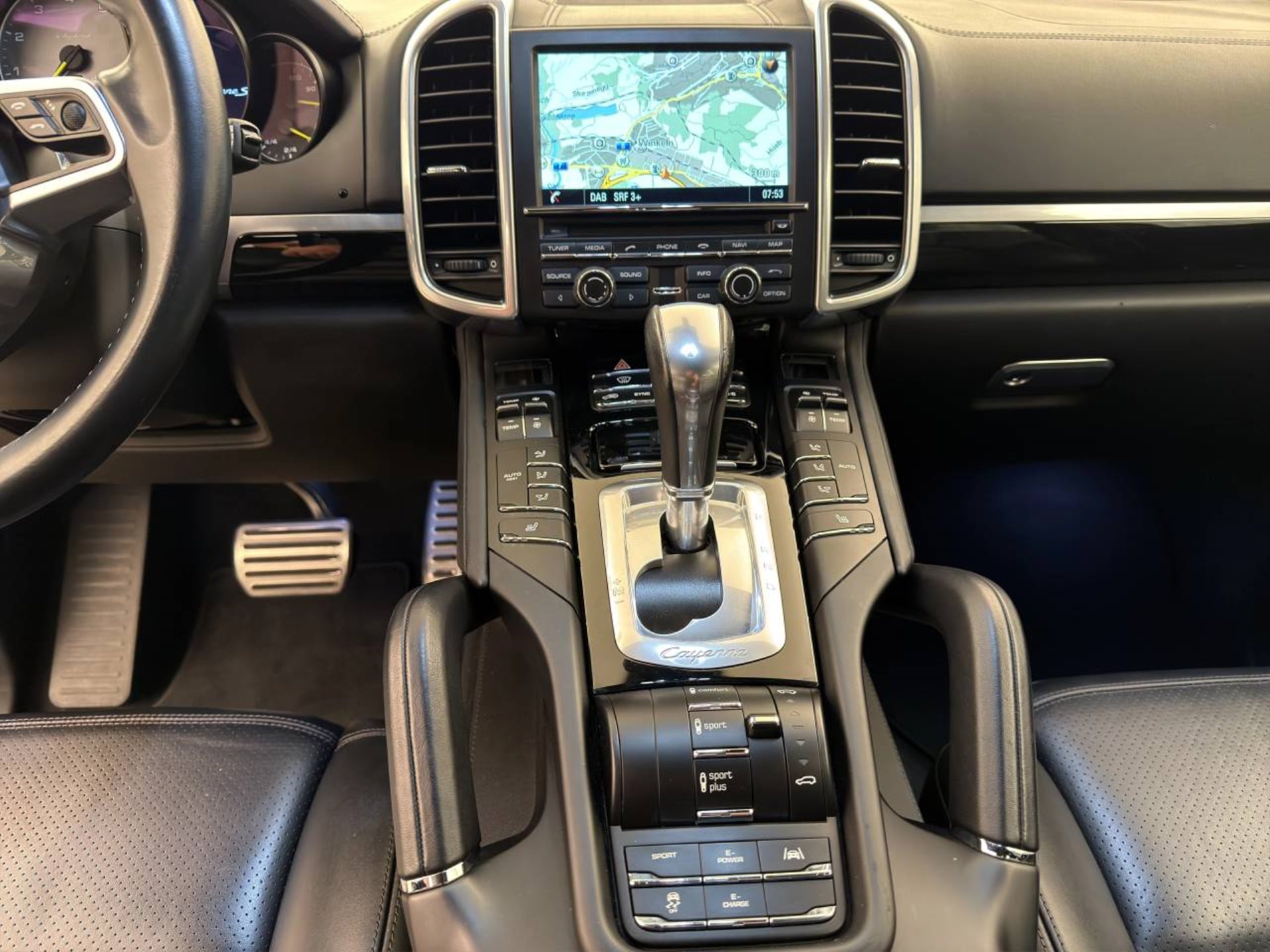 PORSCHE Cayenne S E-Hybrid-image-15