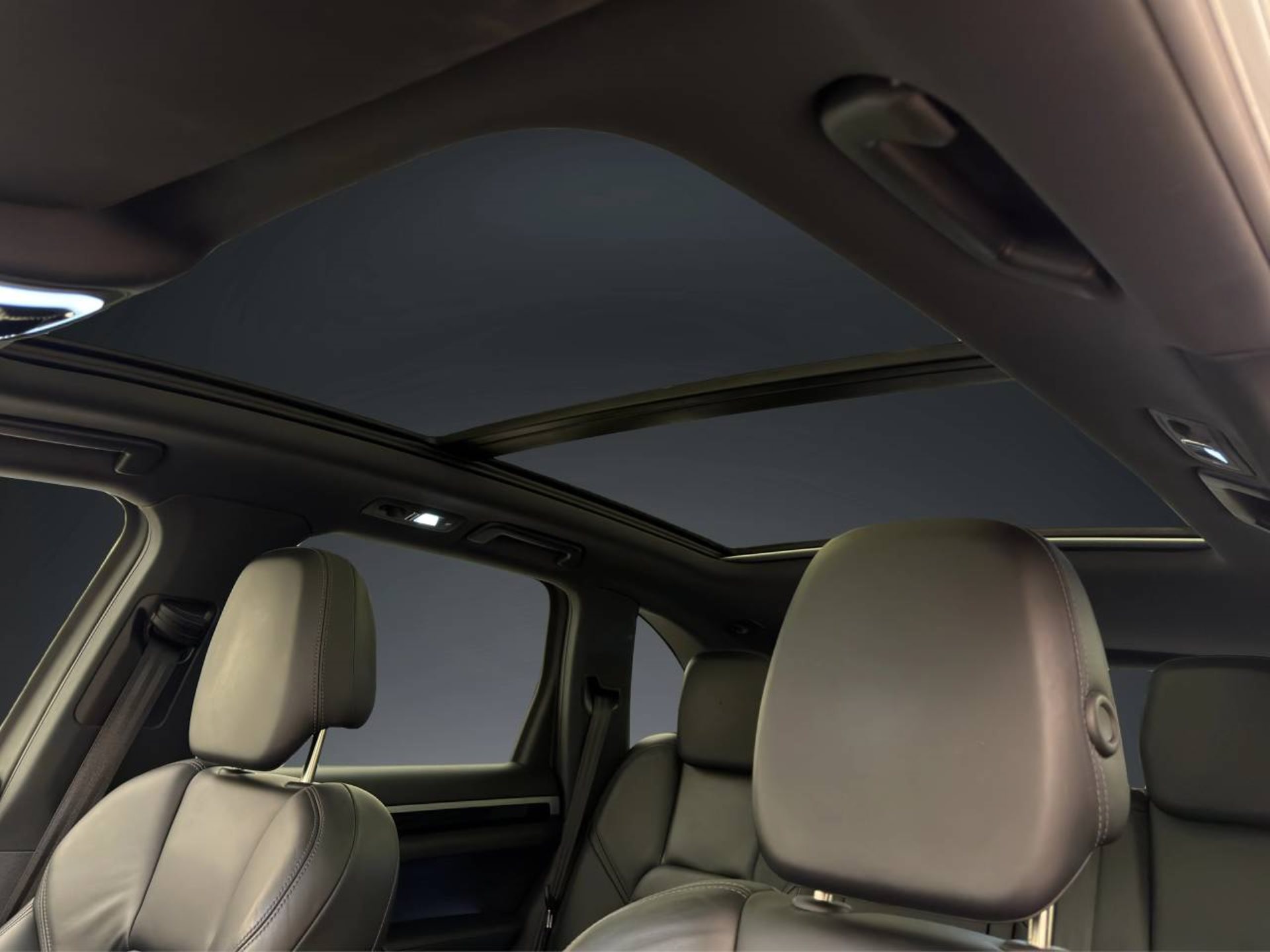 PORSCHE Cayenne S E-Hybrid-image-13