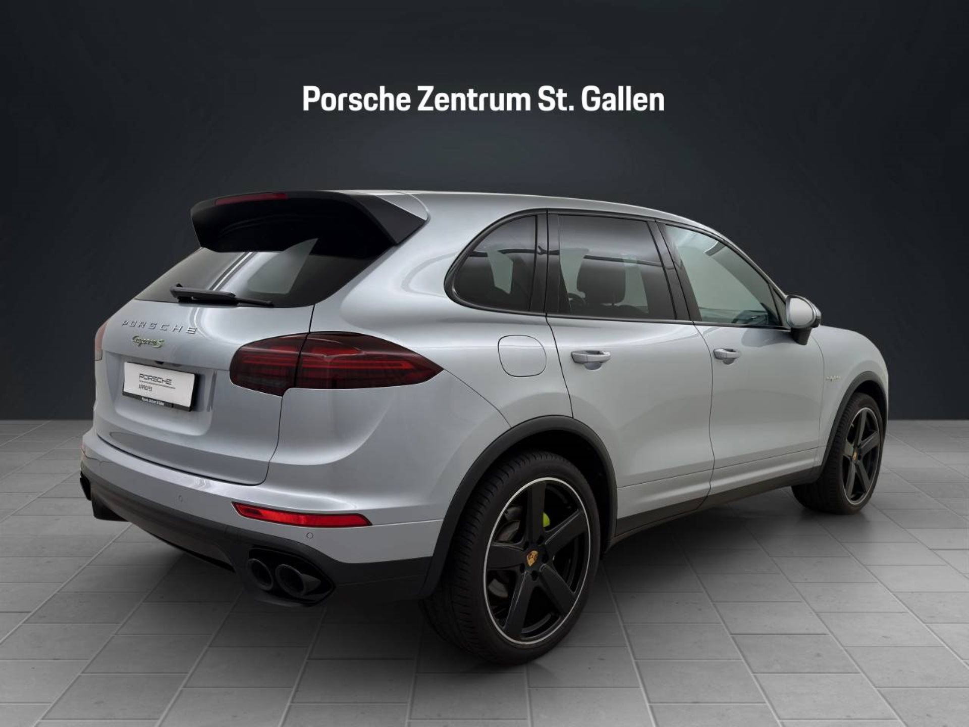 PORSCHE Cayenne S E-Hybrid-image-6