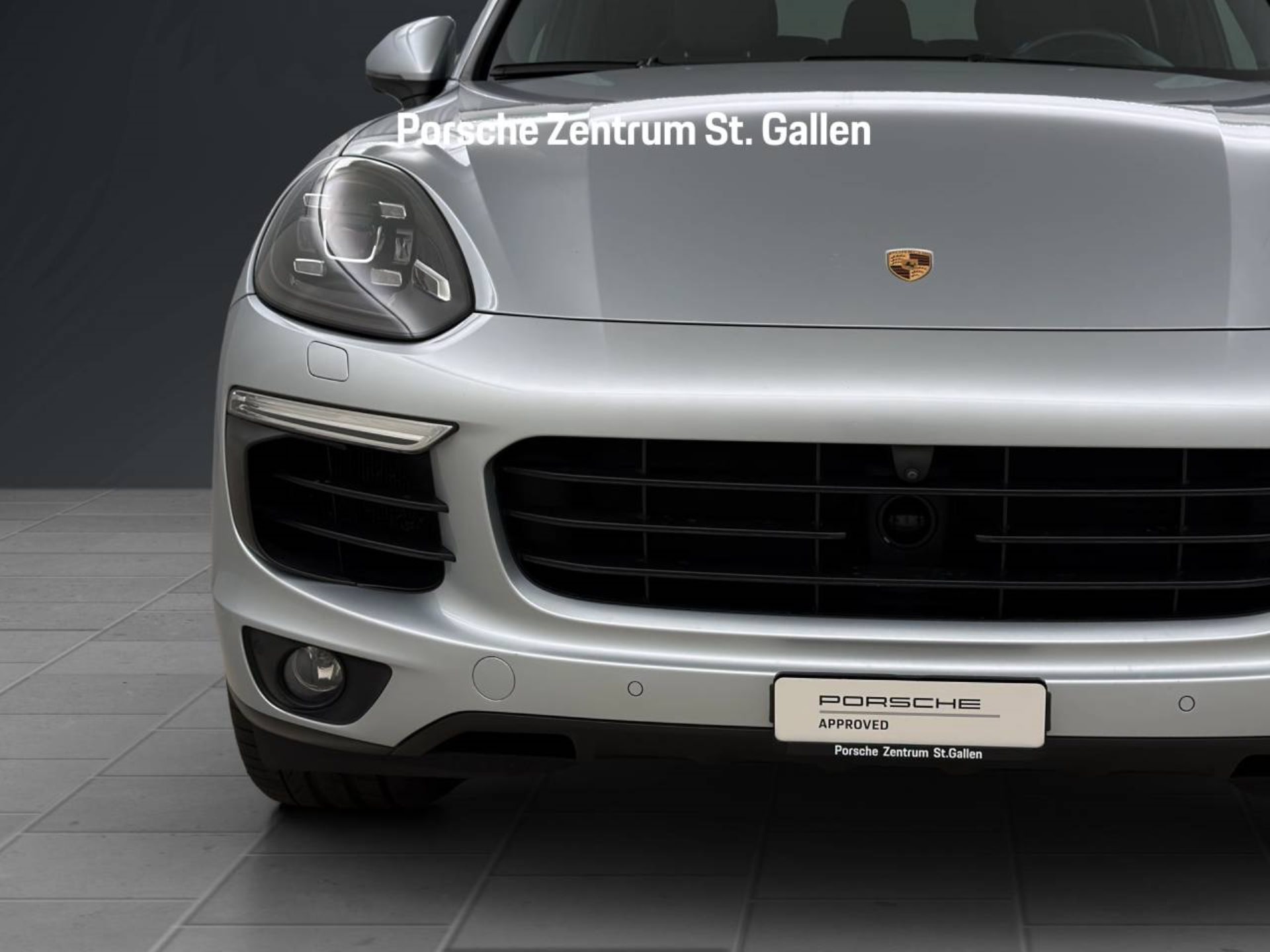 PORSCHE Cayenne S E-Hybrid-image-8