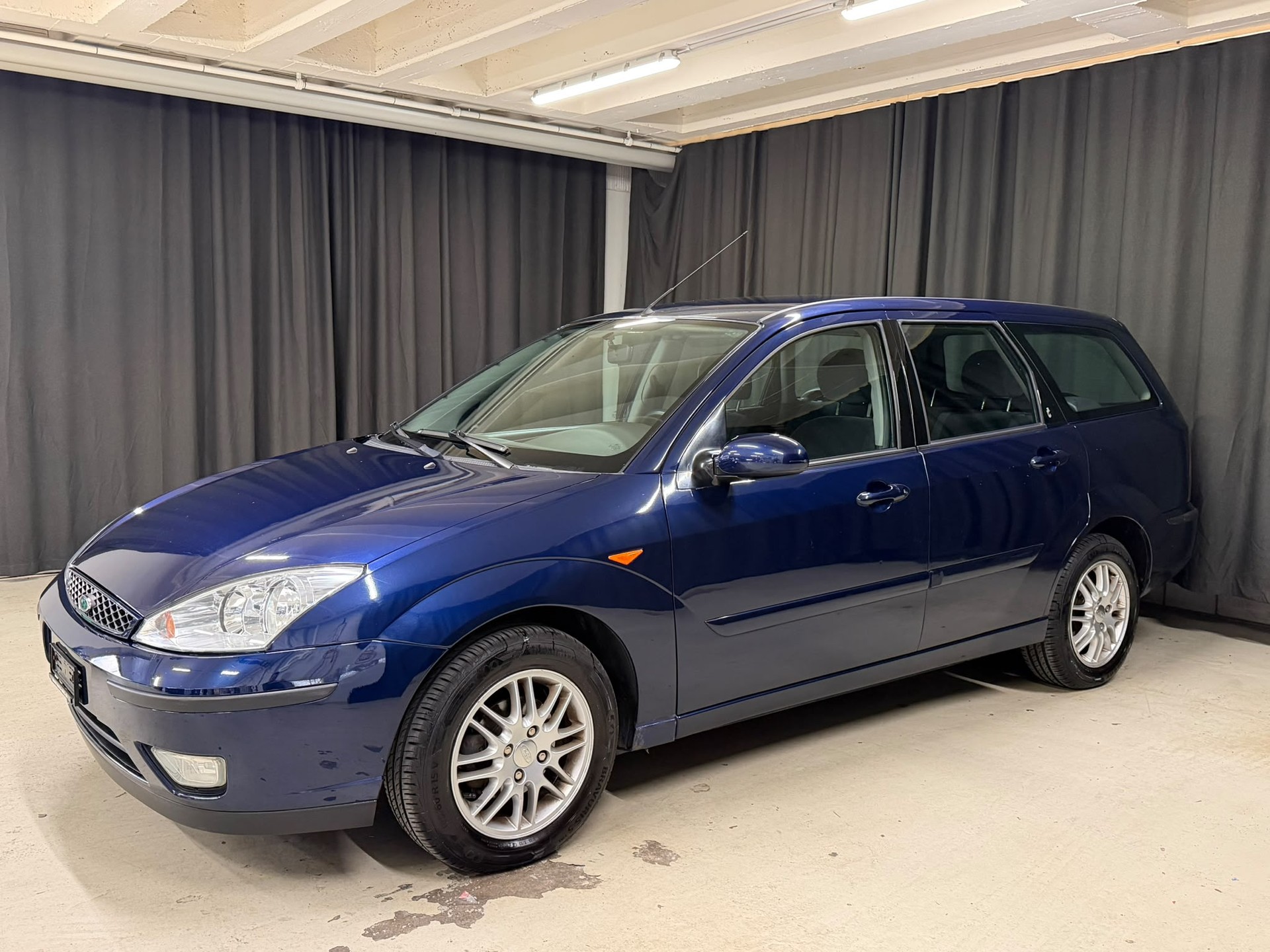 FORD Focus 1.8i 16V Carving