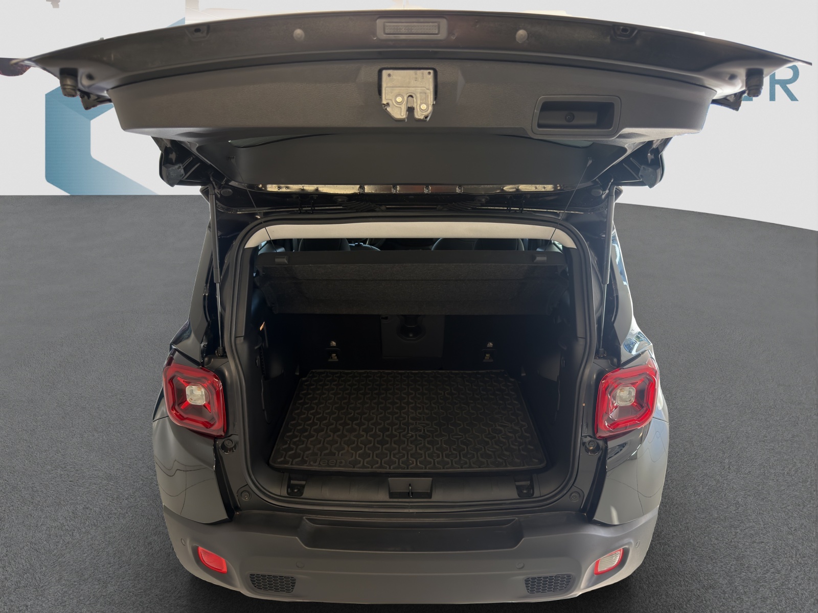 JEEP RENEGADE 1.5 Turbo Summit-image-6