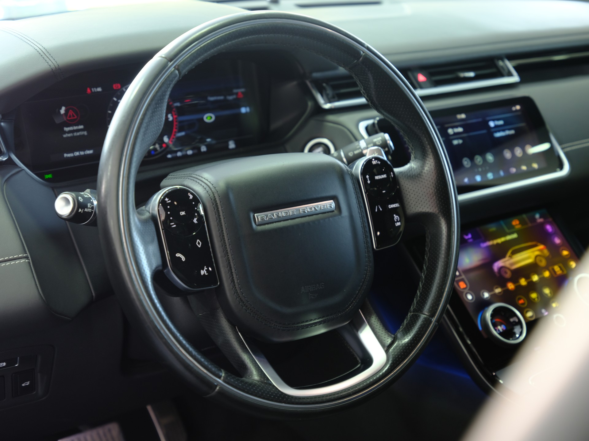 LAND ROVER Range Rover Velar R-Dynamic D 300 *Panoramadach* *360° Kamera*-image-12