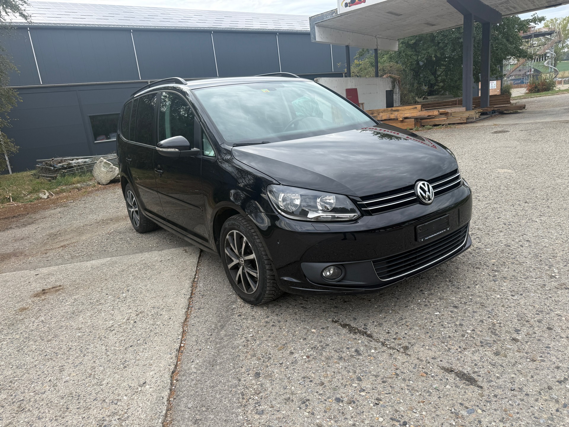 VW Touran 1.4 TSI Design DSG-image-1