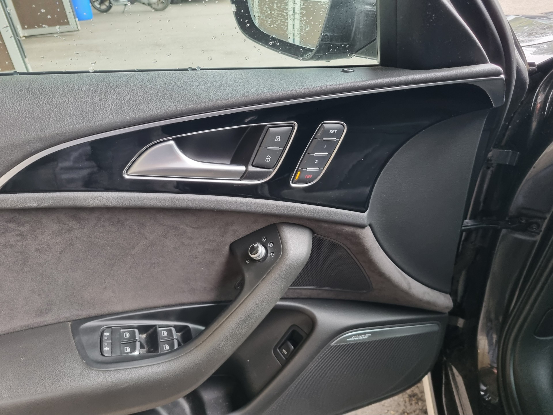AUDI A6 allroad 3.0 BiTDI V6 quattro tiptronic-image-14